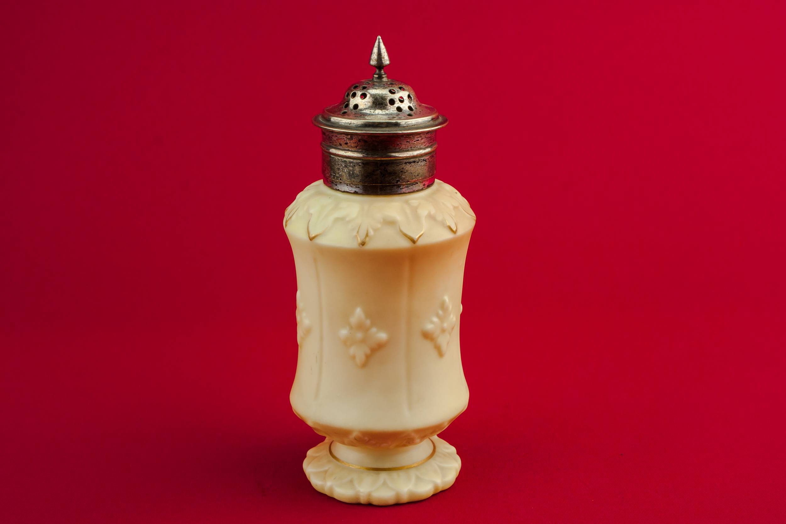 Antique Classical Locke — Medium sugar caster