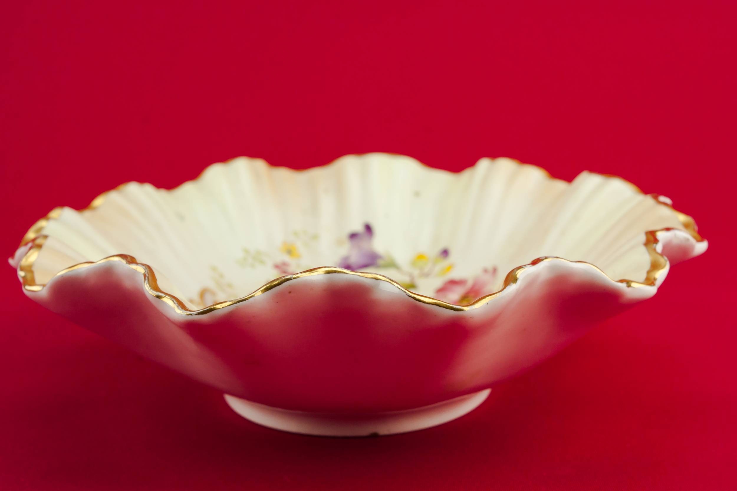 Elegant Antique Floral — Carlton Ware pottery bowl 3