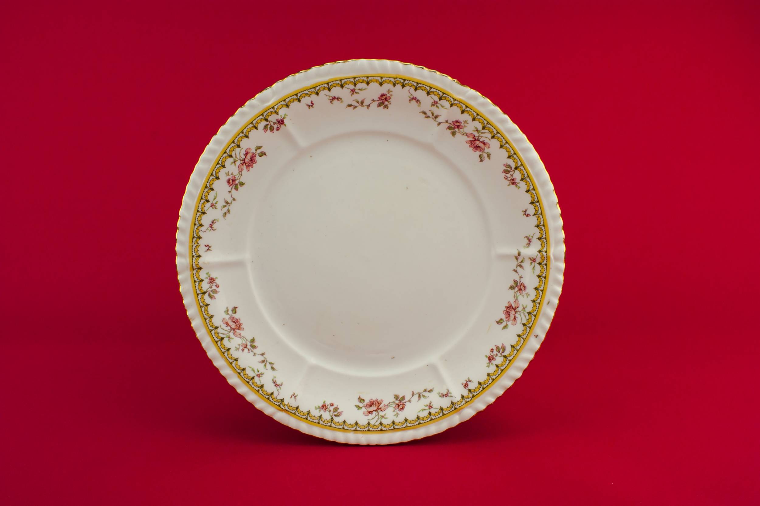 Bone China Shabby — Bone china serving dish