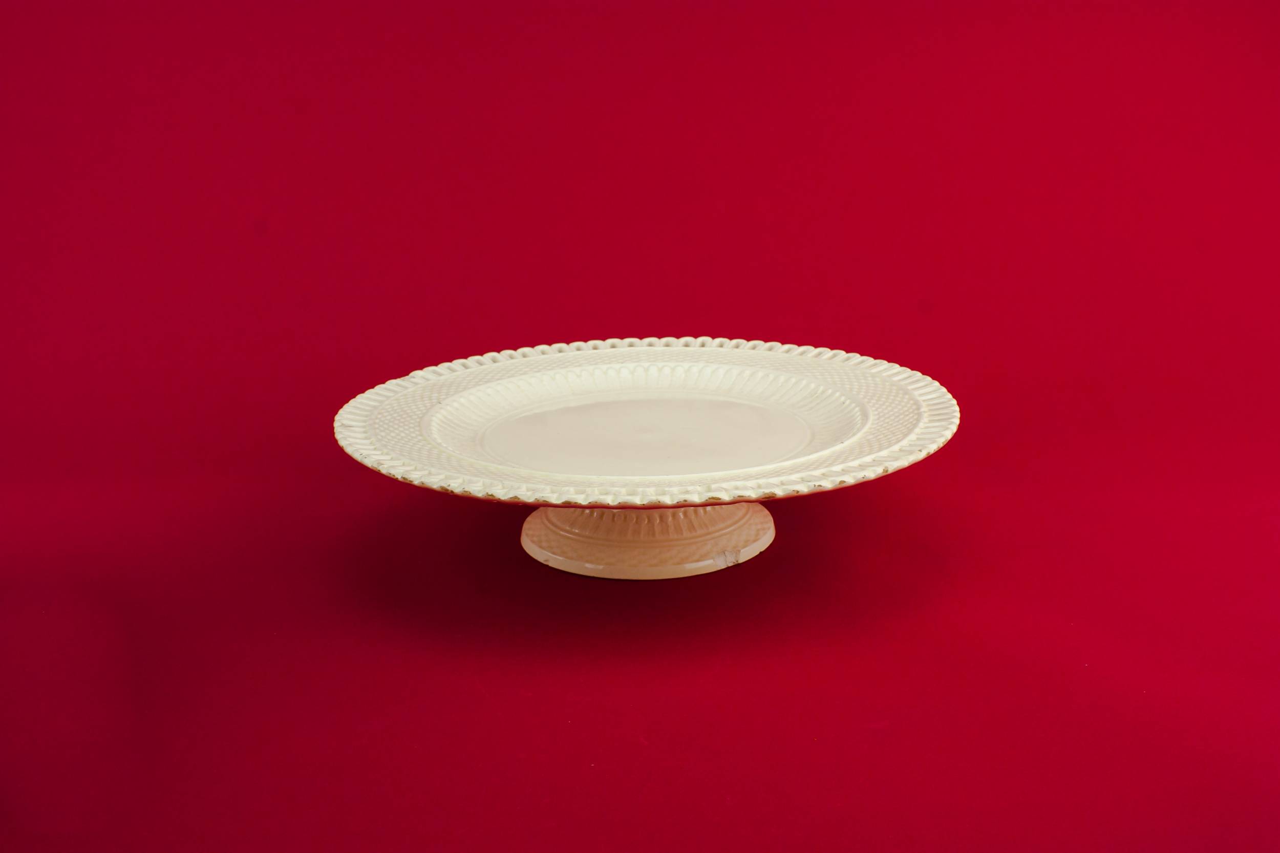 Attractive Vintage CAKE — Pottery Art Deco cake stand
