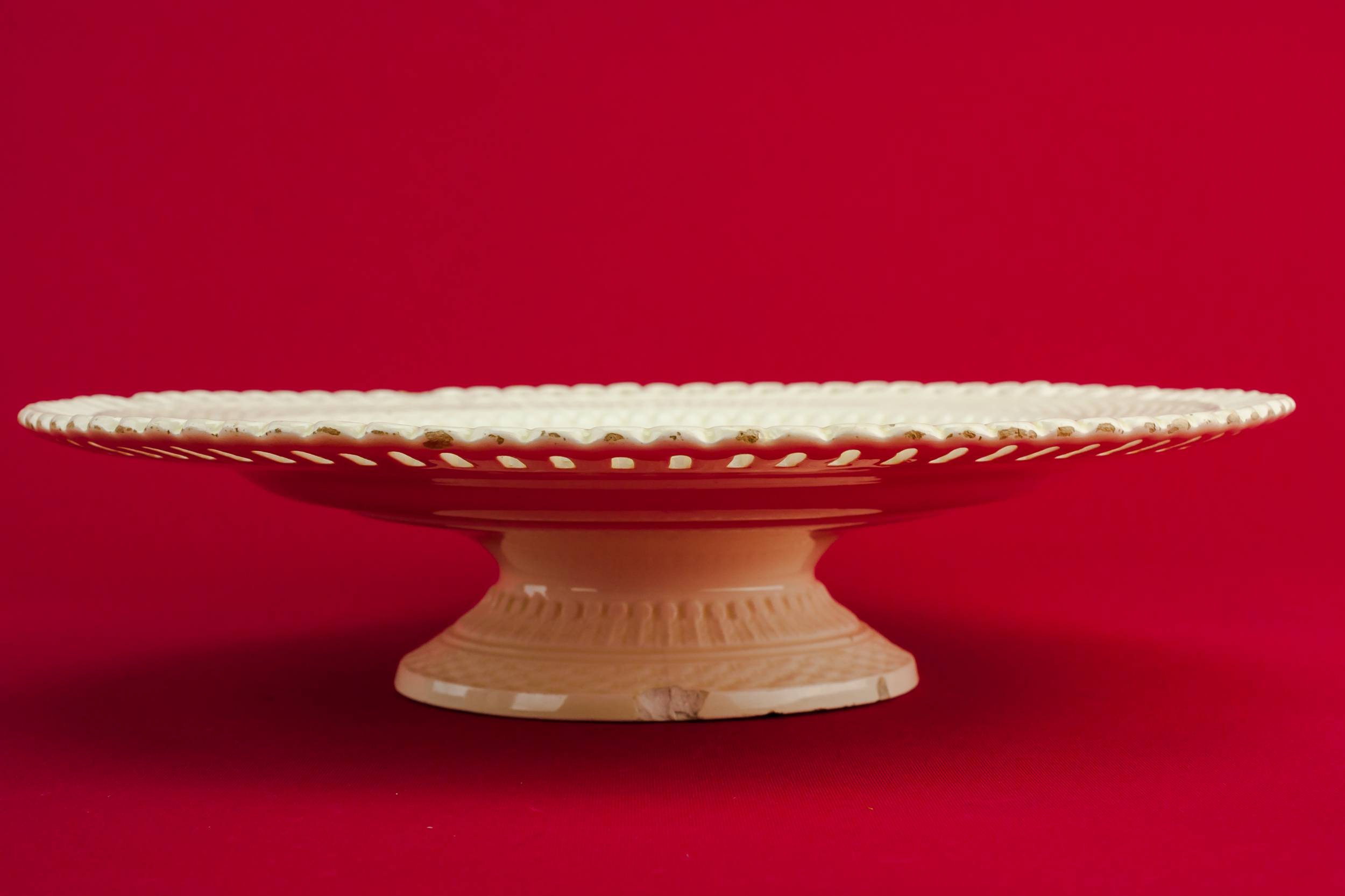 Attractive Vintage CAKE — Pottery Art Deco cake stand 1