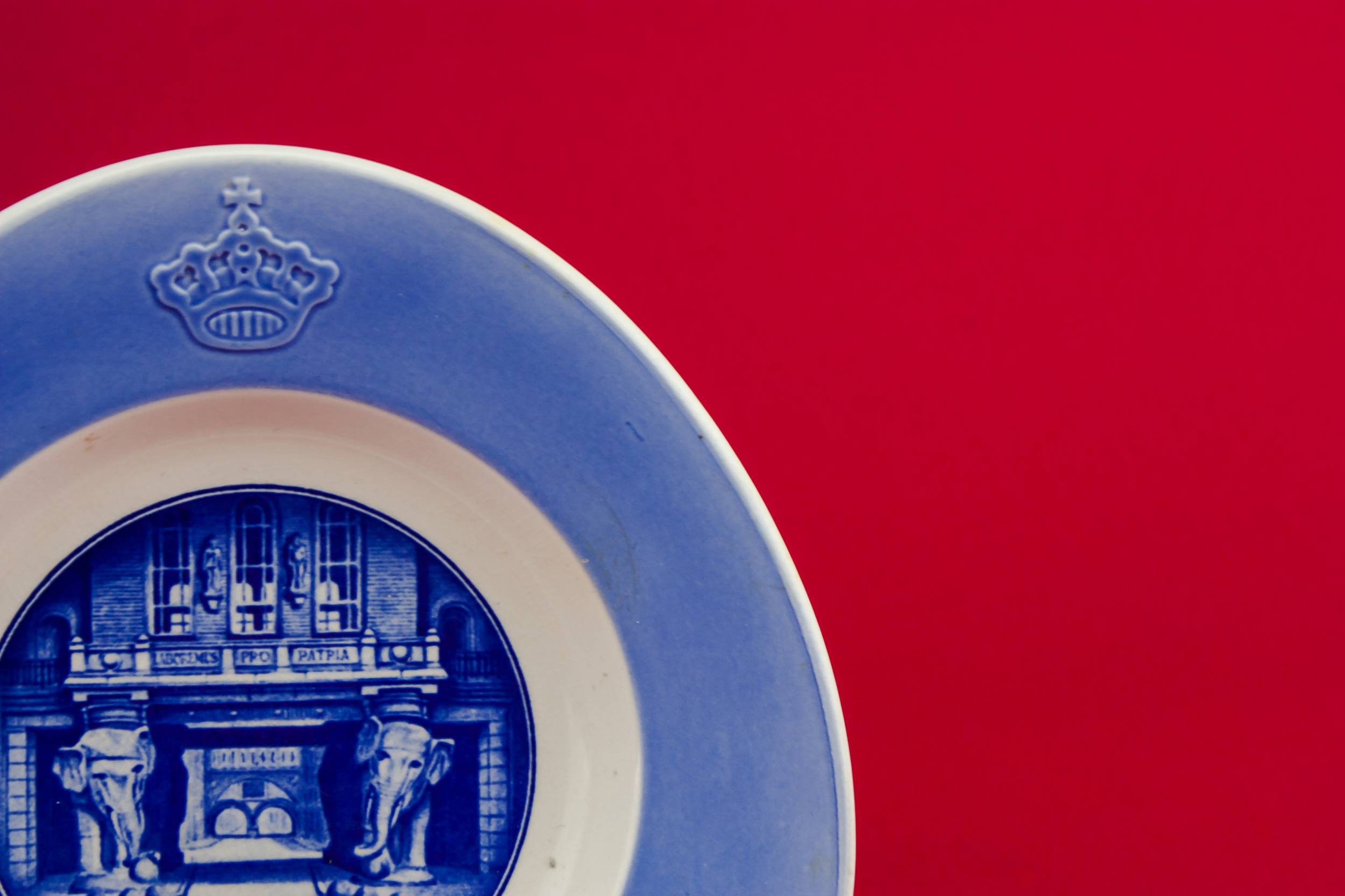 Small Blue Unique — Blue Carlsberg dish 1