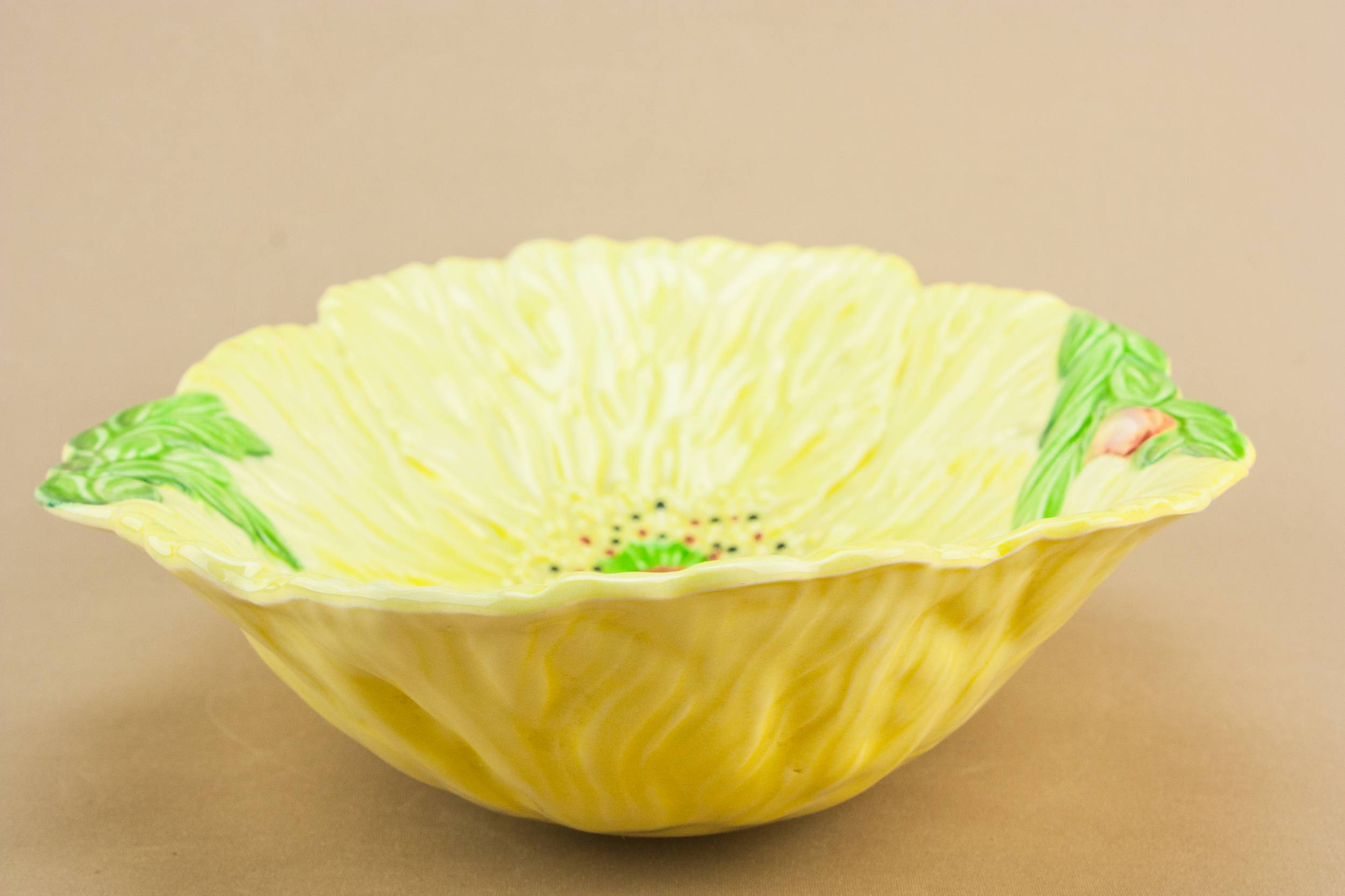 Unusual Mid-Century Modern — Pottery serving bowl 3