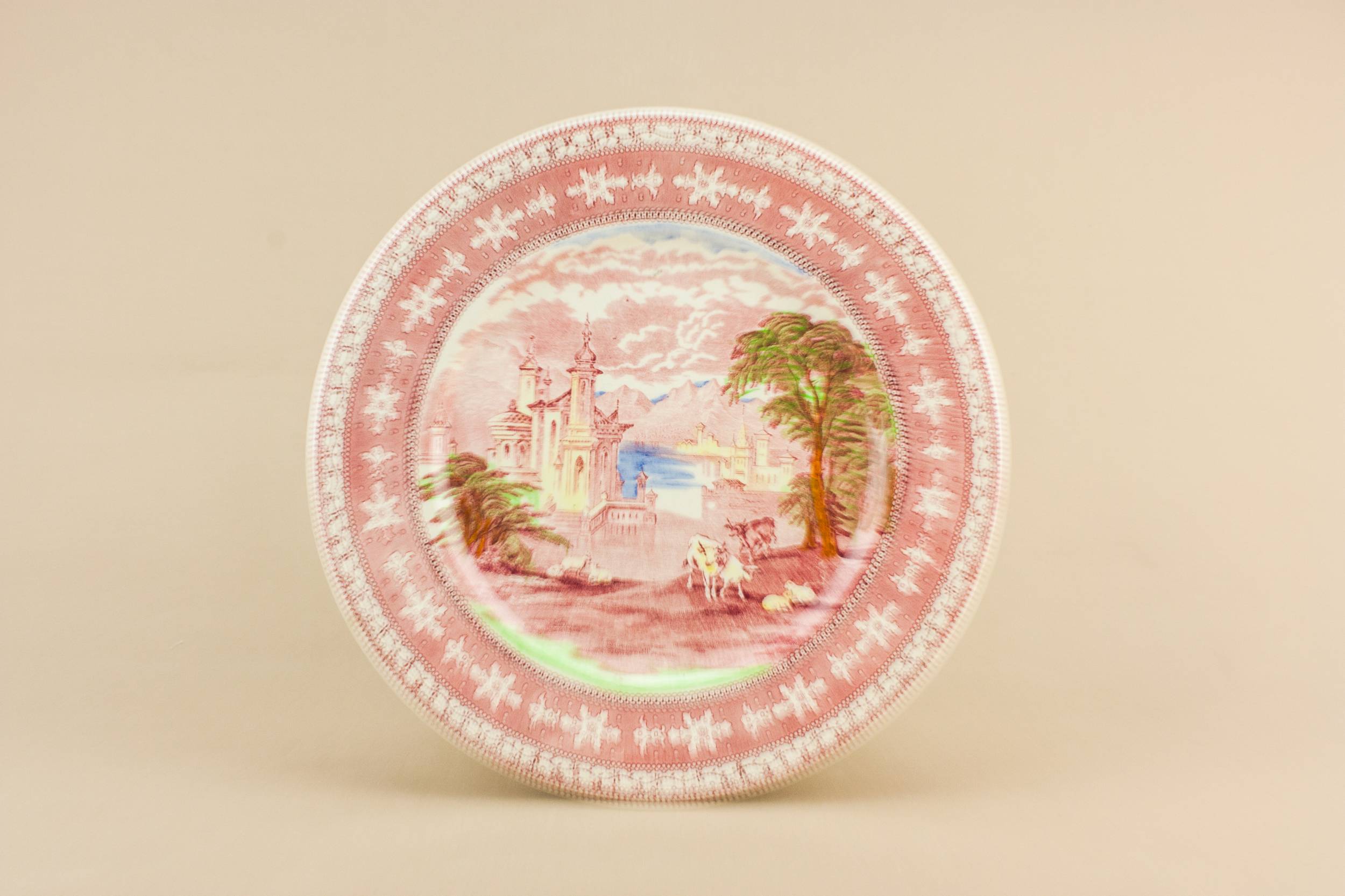 Traditional Red Maling — Traditional pottery cake plate