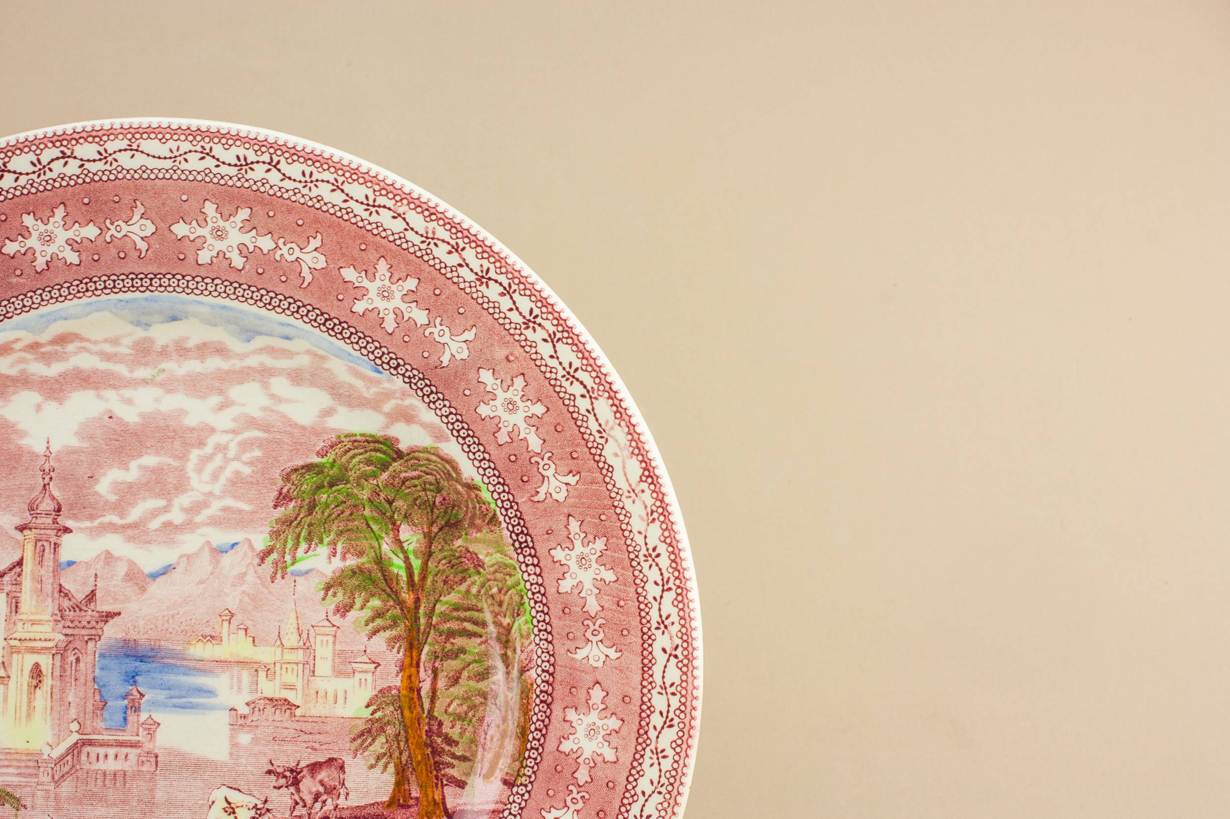 Traditional Red Maling — Traditional pottery cake plate 1