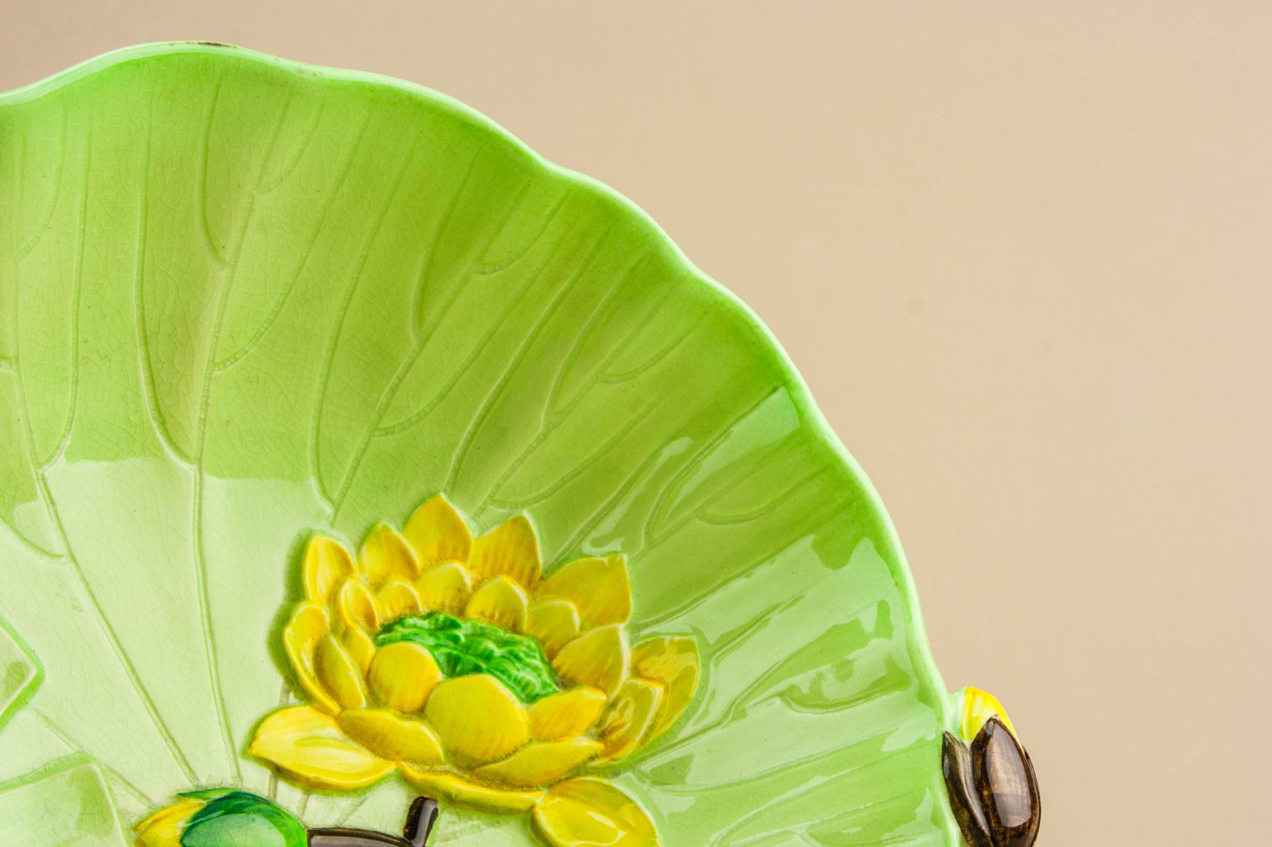 Vintage Charming Australian — Lily shaped Carlton bowl 3