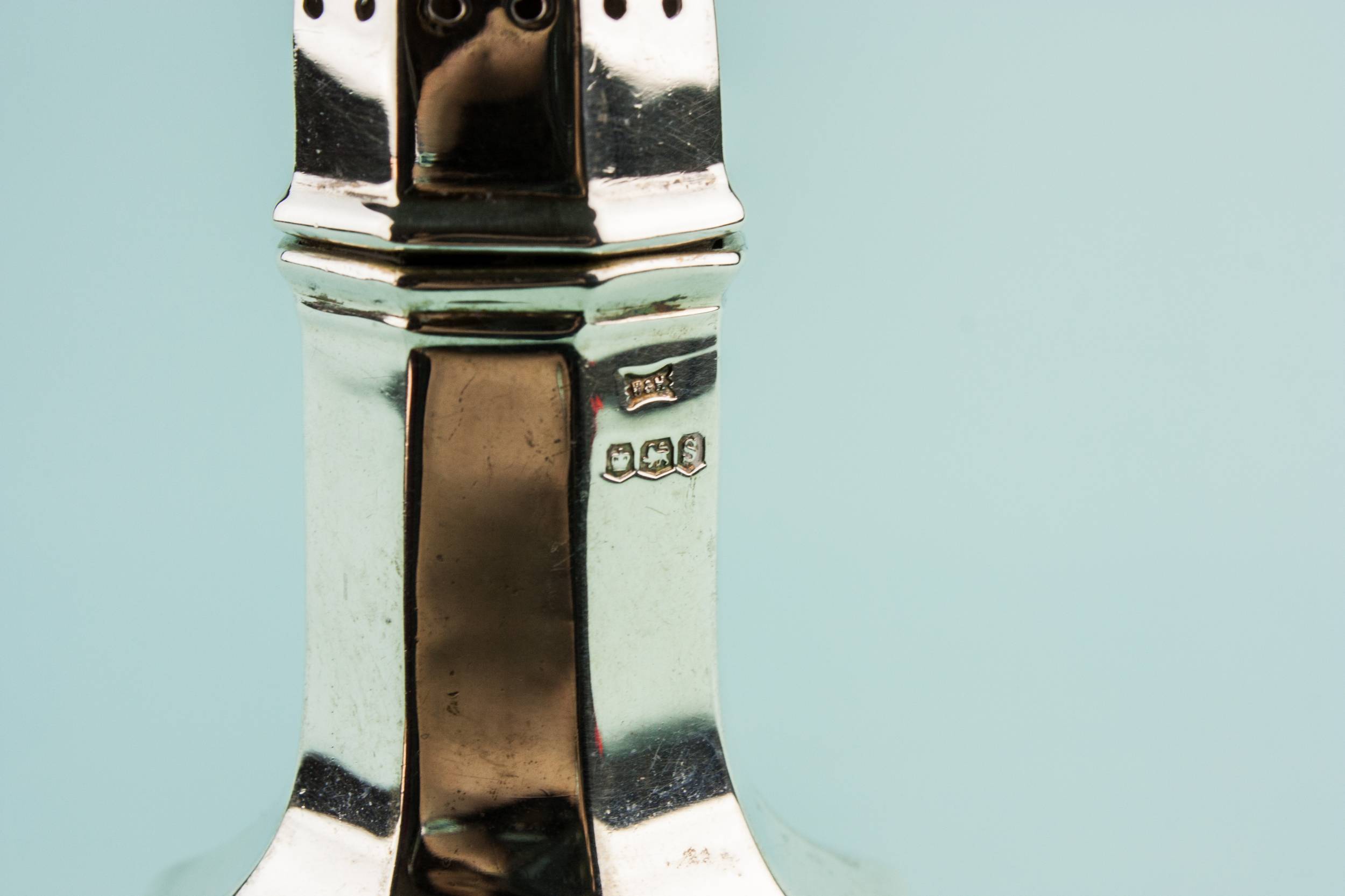 Sterling Silver Walker — Medium sugar caster 3