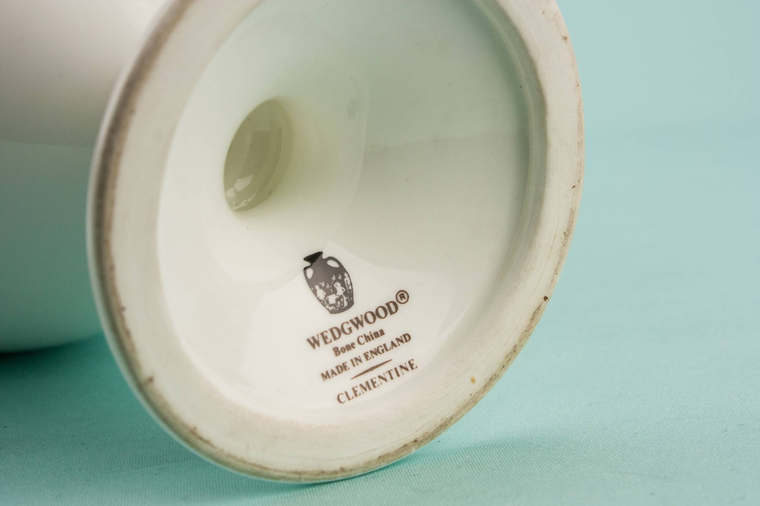 Elegant Vintage VASE — Medium amphora vase 4
