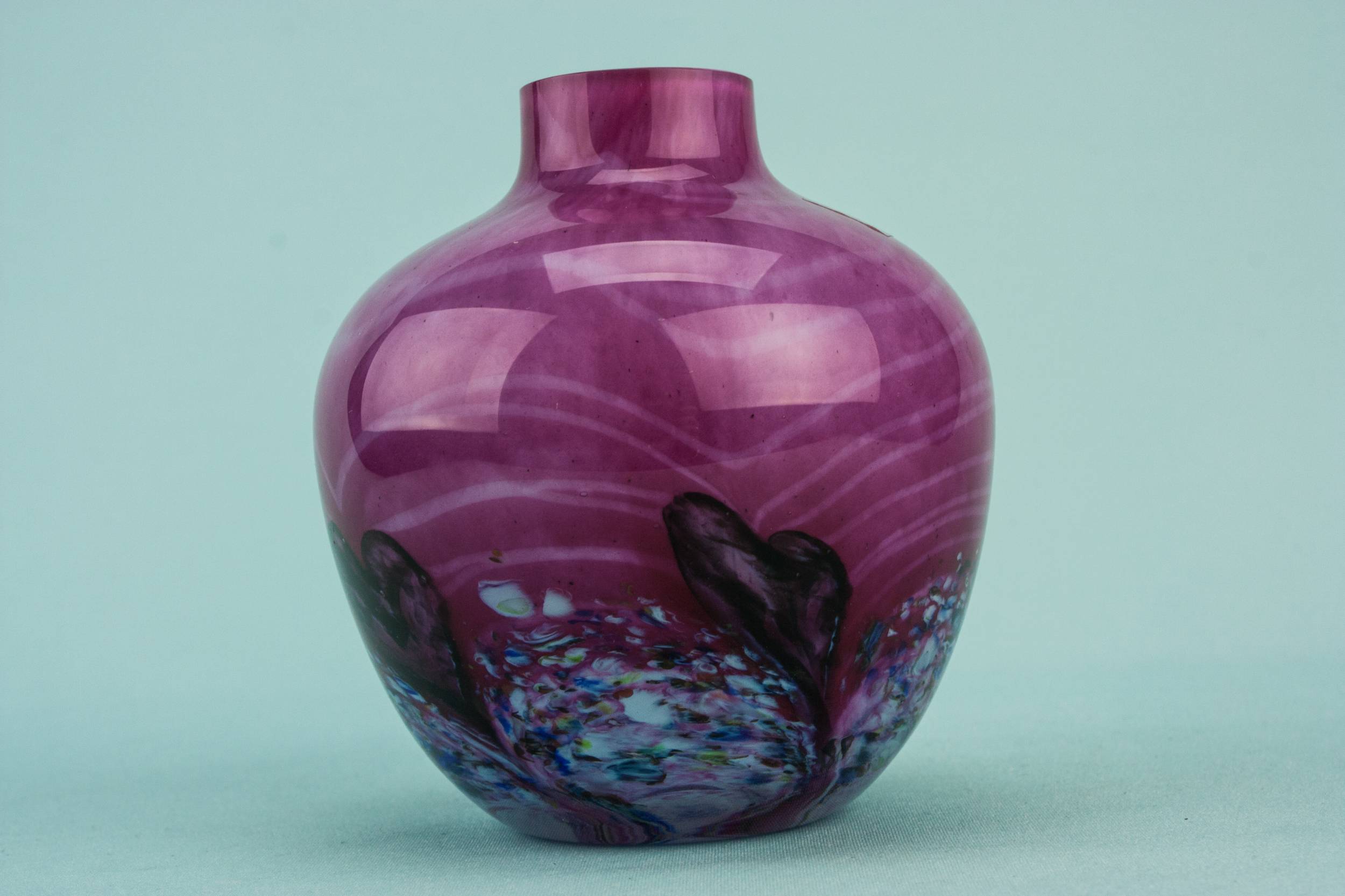 Elegant Modernist Glass — Caithness glass vase 2