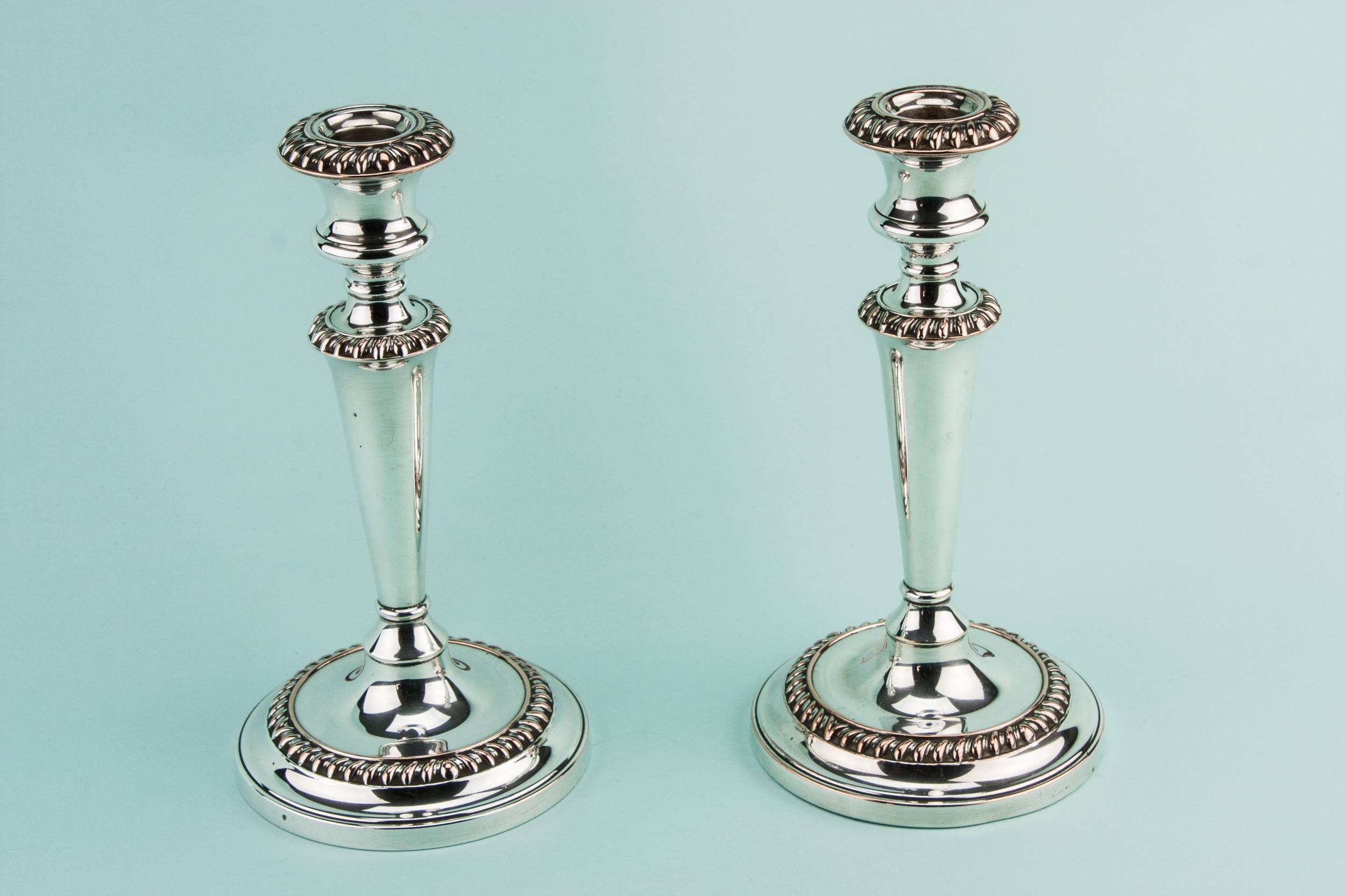 Retro Medium Gadrooned — 2 medium candlesticks