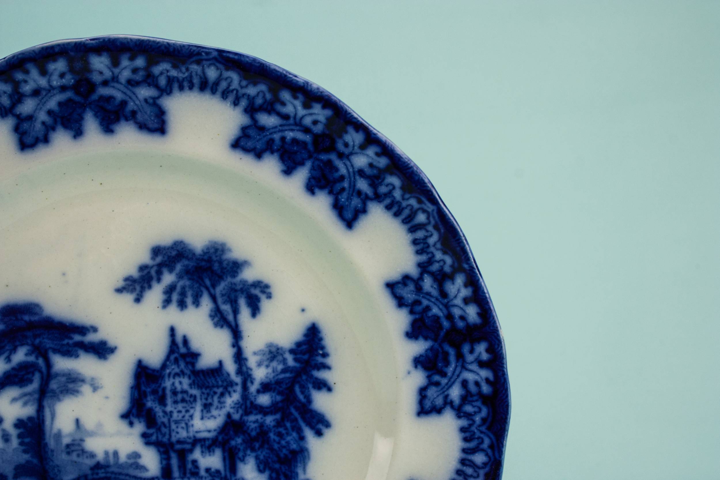 Pottery Spectacular Serving — Flow blue serving plate 1