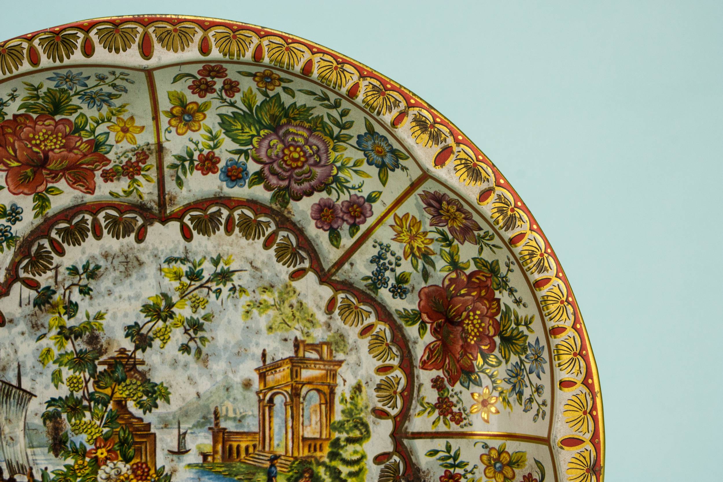 Retro Rustic Decorative — Colourful metal bowl 1