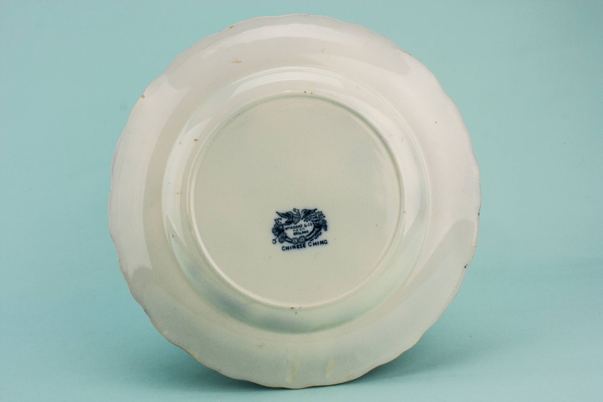Pottery Attractive Chinese — Colourful serving dish 2