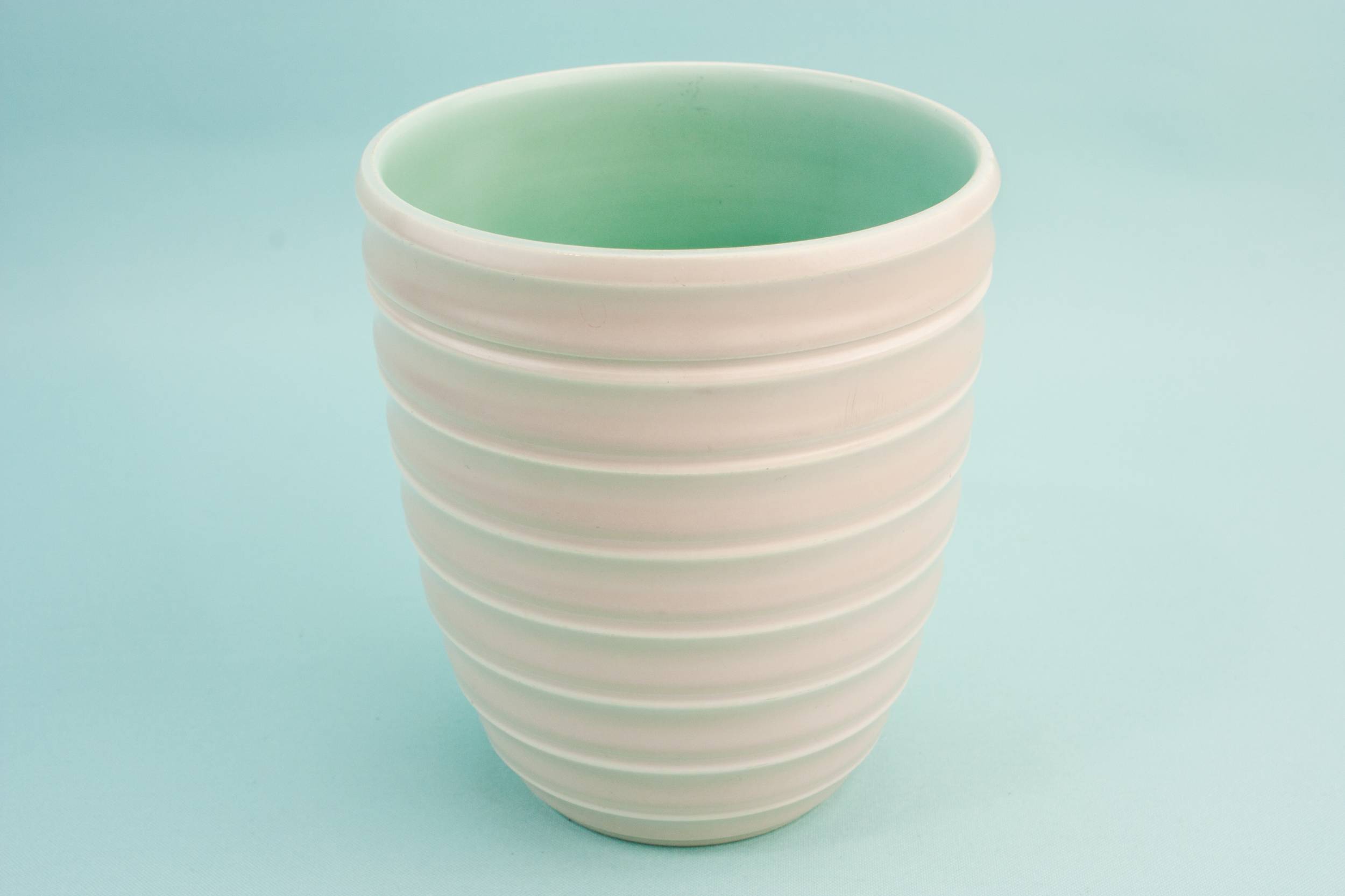 Vintage Elegant VASE — Small pottery vase
