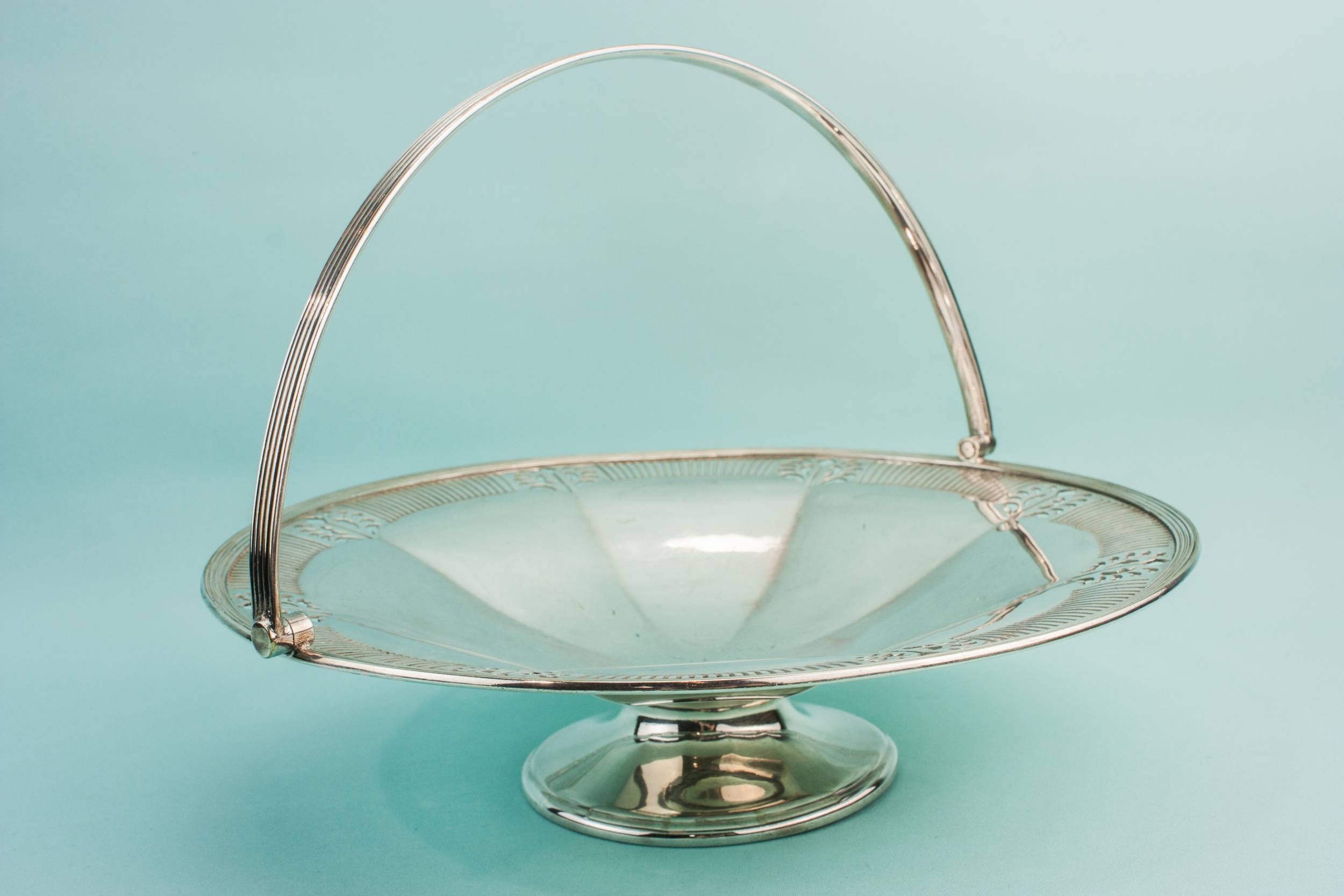 Spectacular Neo-Classical Pierced — Mappin and Webb serving bowl 2