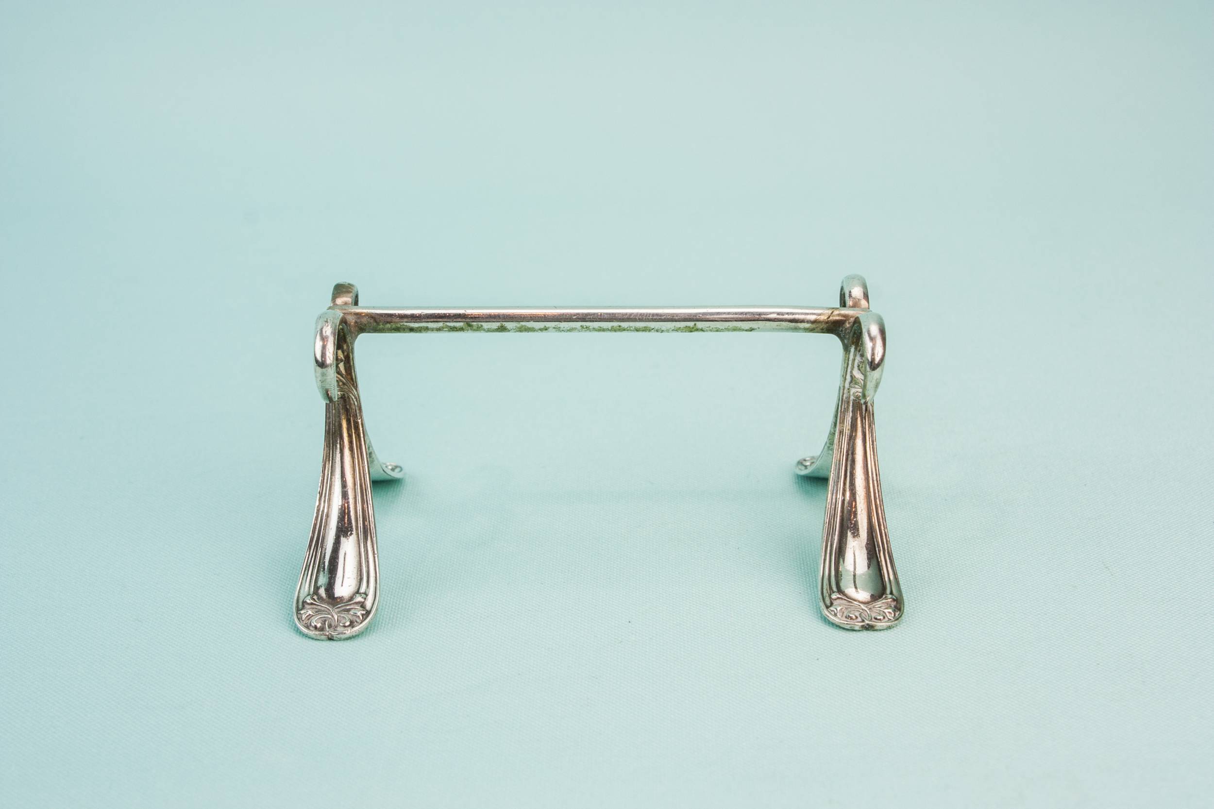 Art Nouveau knife rest 1