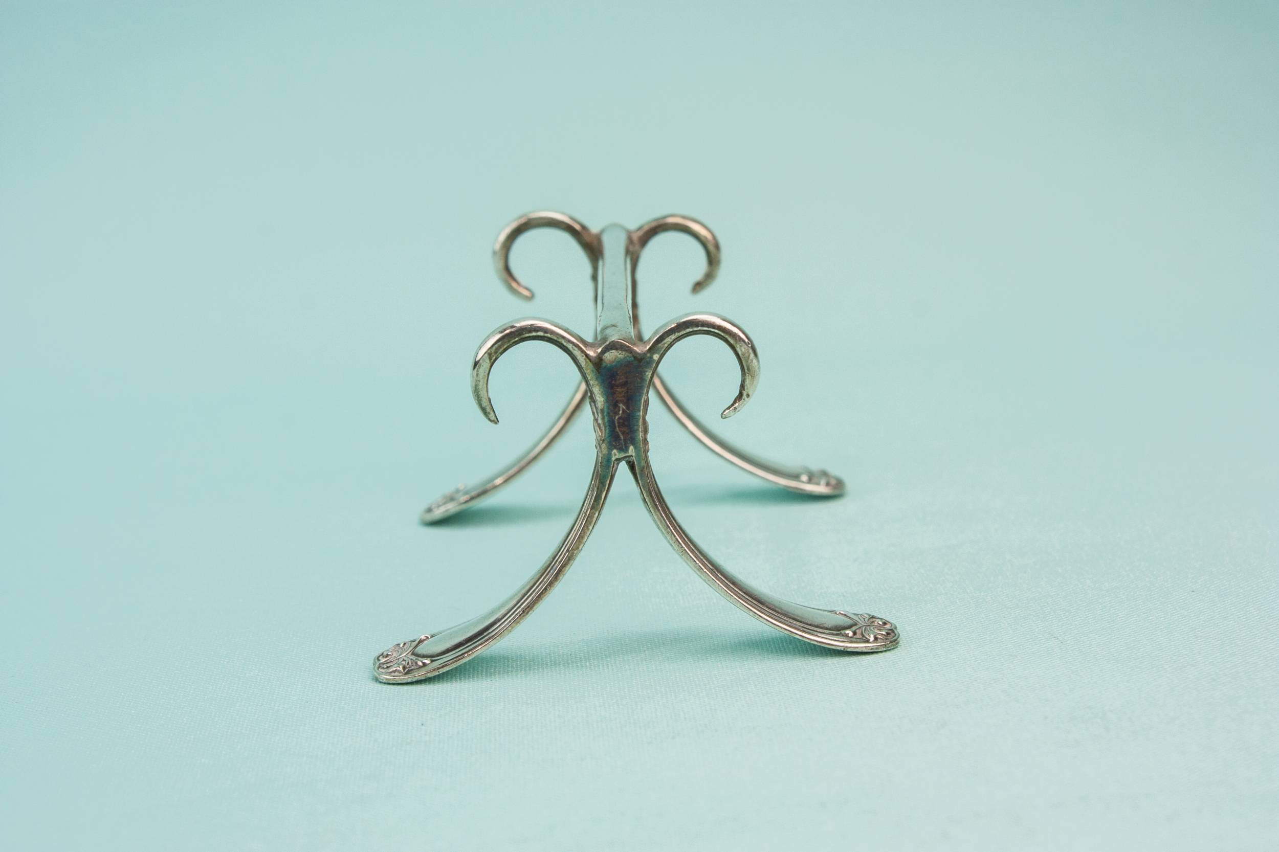 Art Nouveau knife rest 2