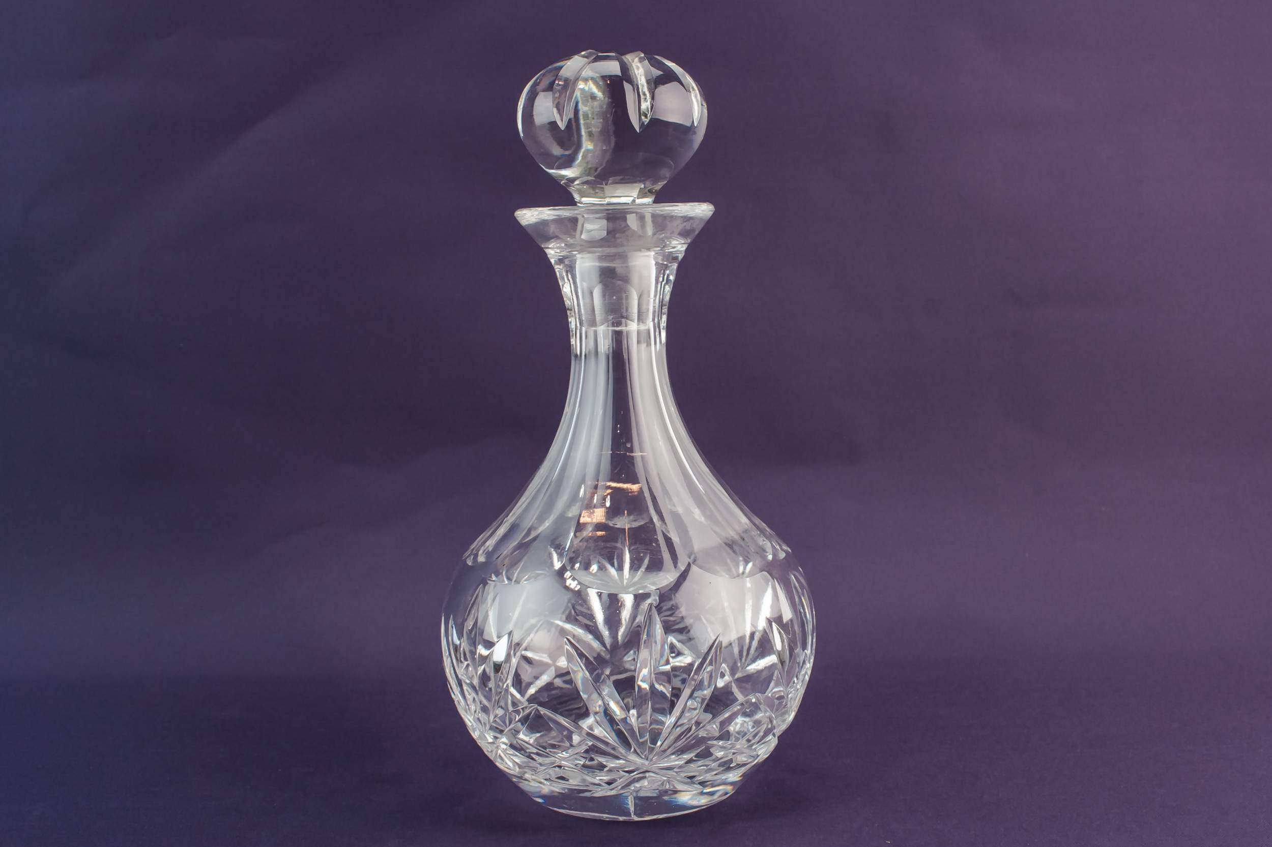 Vintage Large Wine — Cut glass globular decanter 3