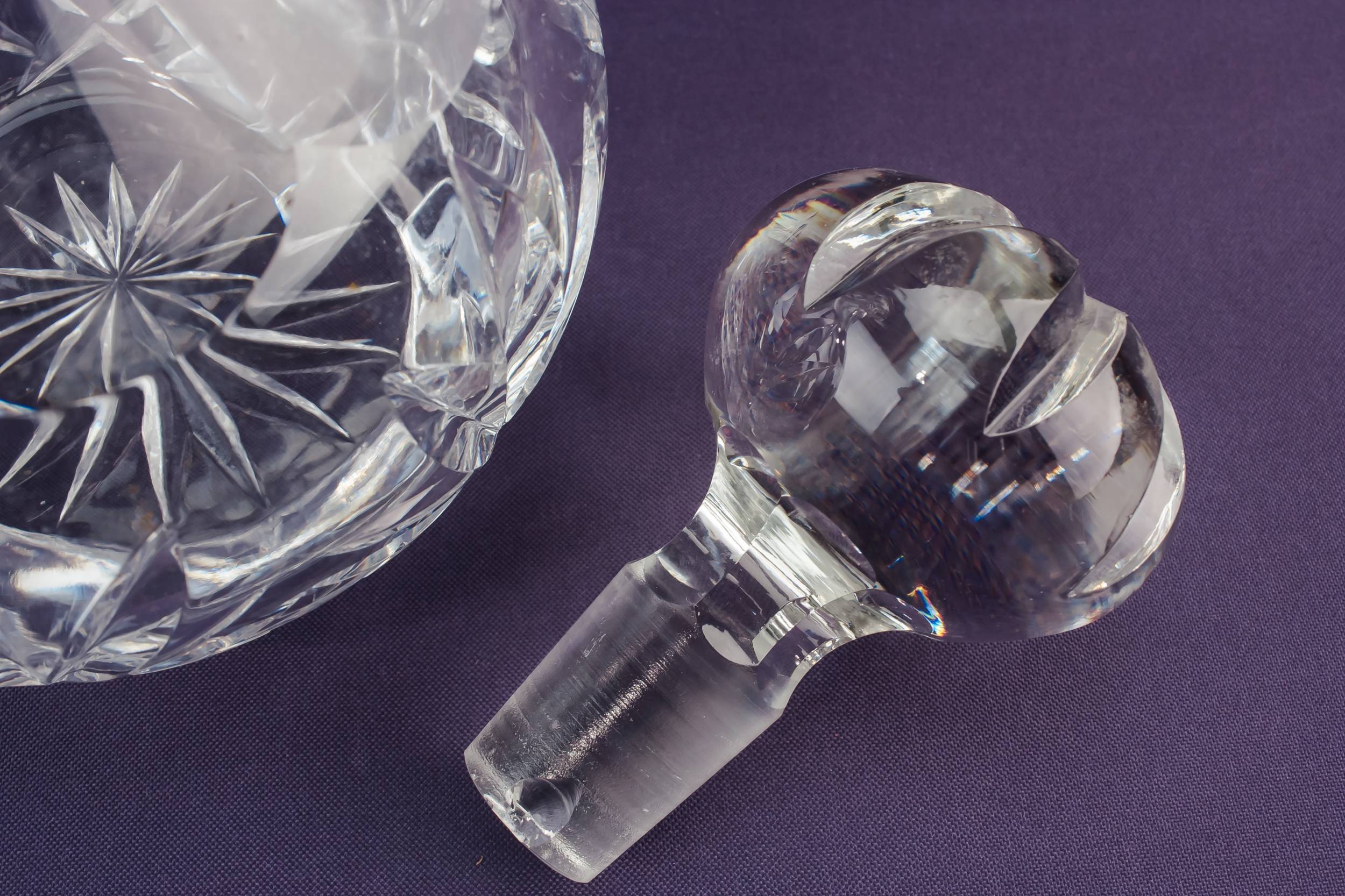Vintage Large Wine — Cut glass globular decanter 1