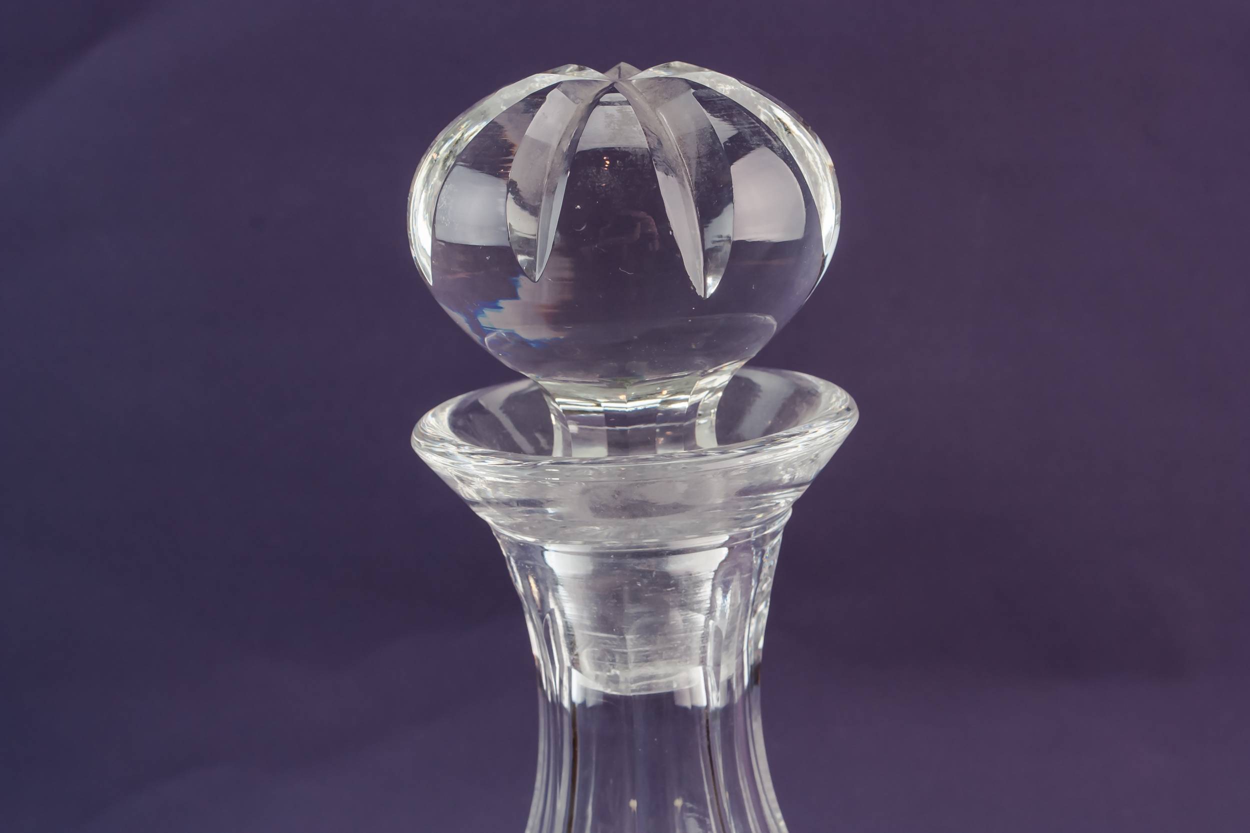 Vintage Large Wine — Cut glass globular decanter 2