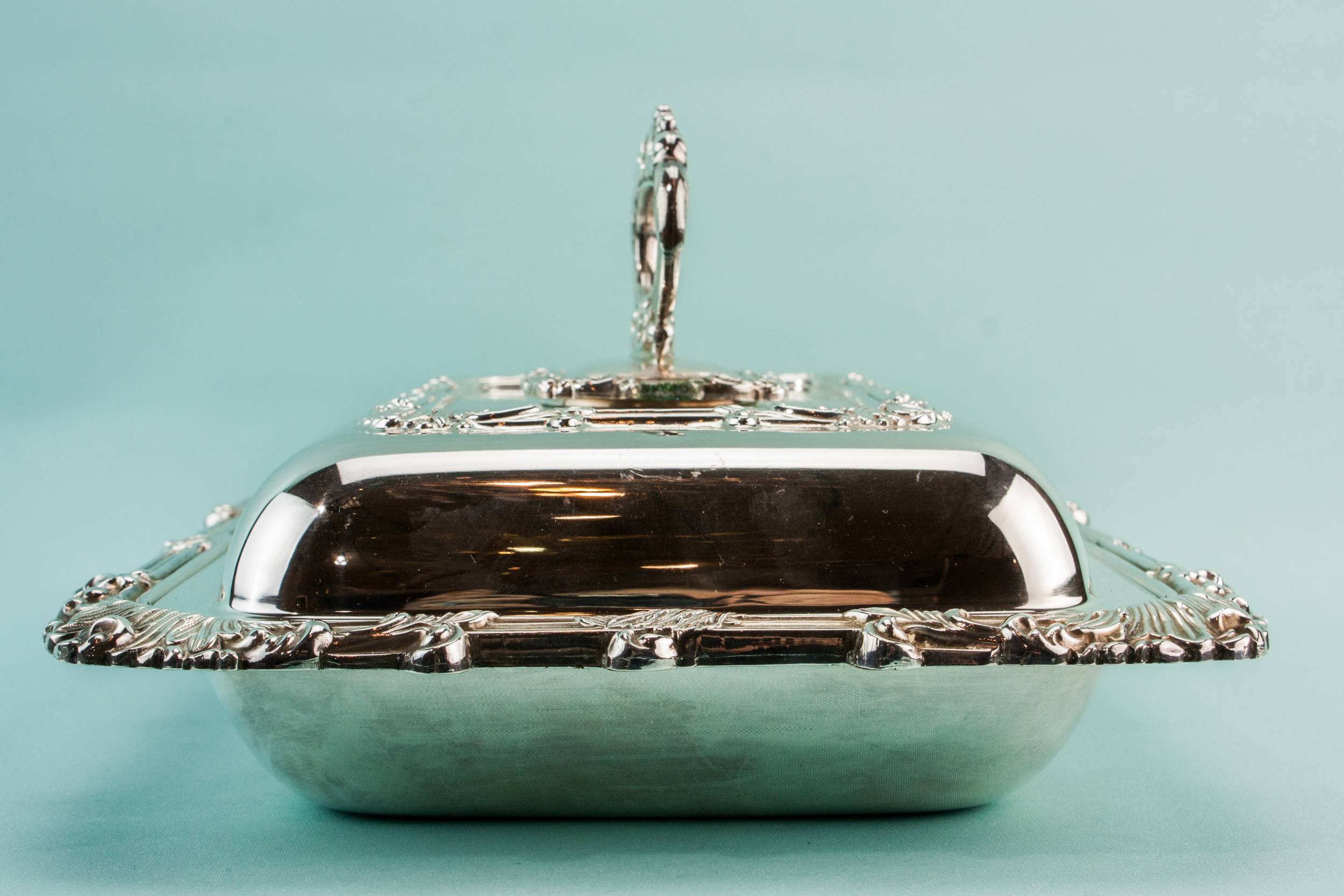 Neo-Classical Elegant Floral — Hot serving bowl and lid 3