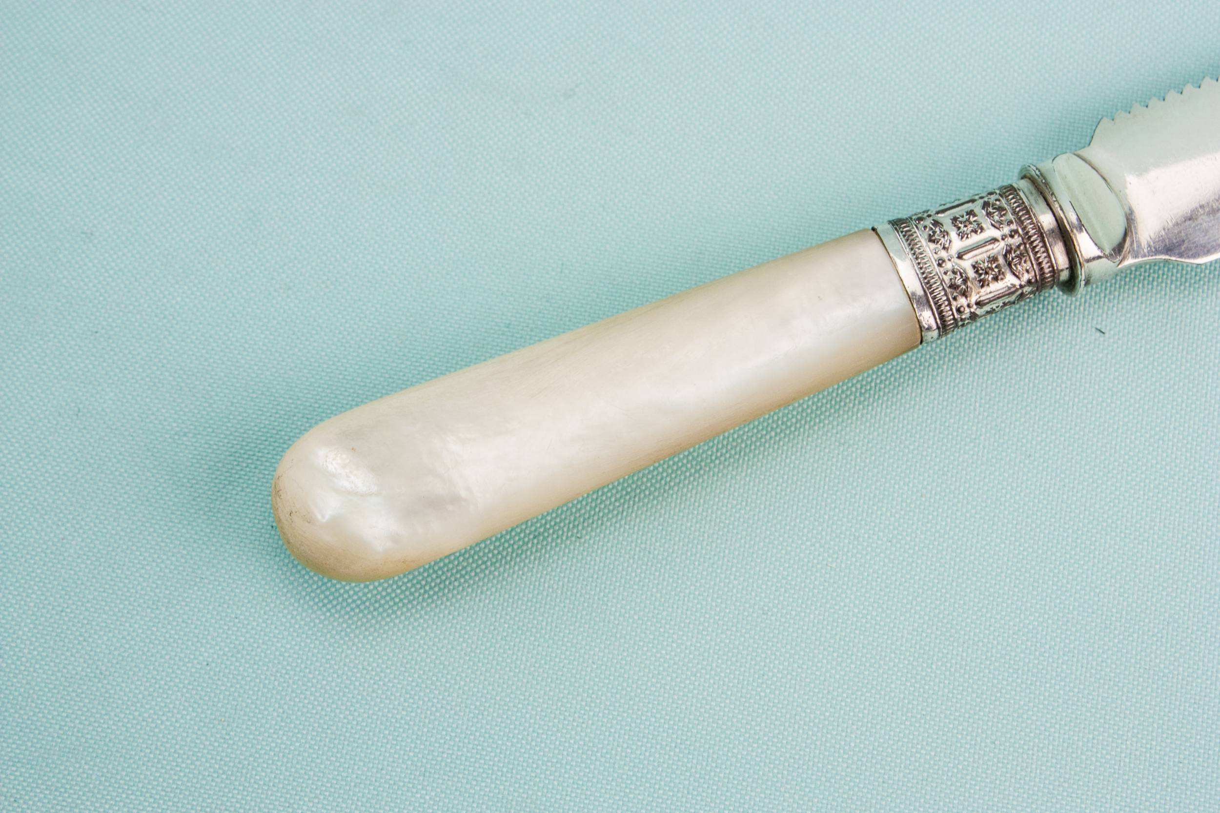 Victorian dessert knife 2