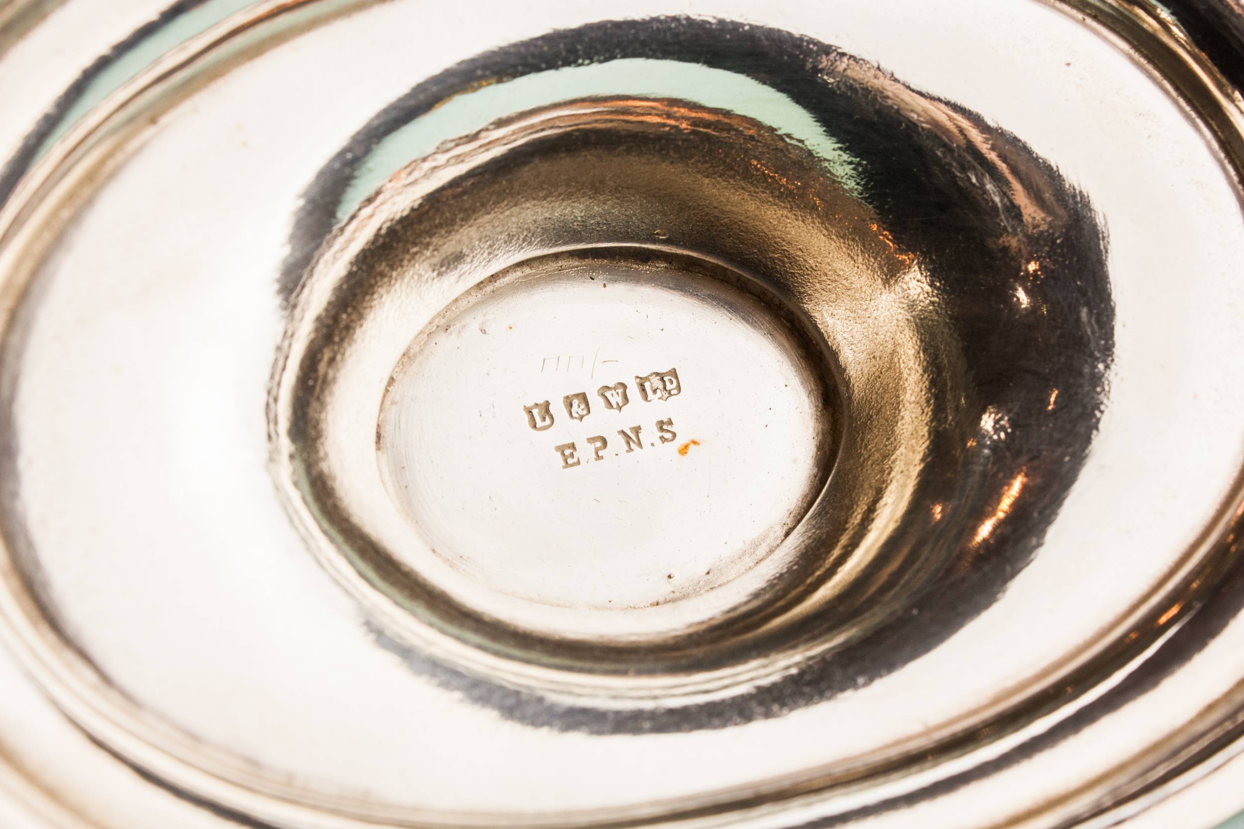 Elegant Edwardian Pierced — Silver plated metal bowl 5
