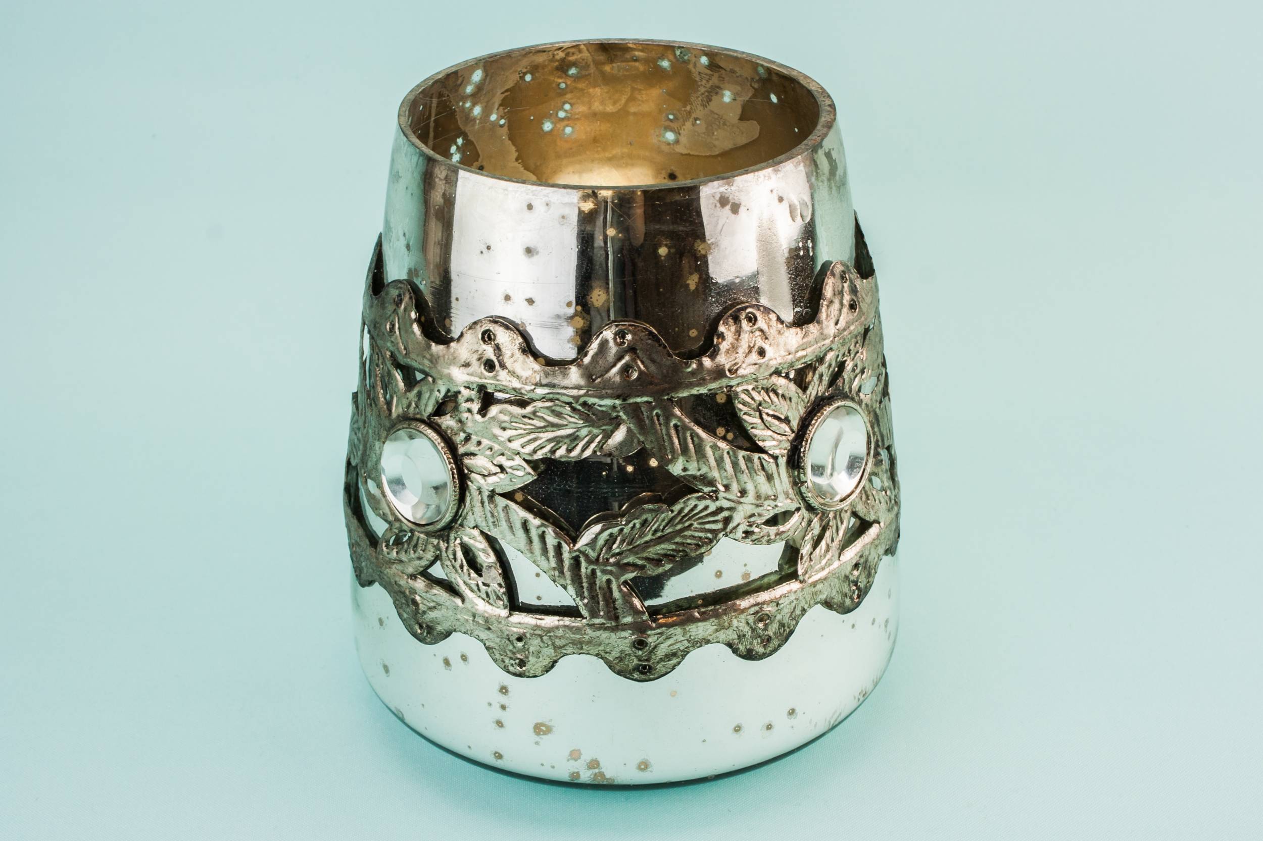 Vintage Shabby Chic — Glass retro vase