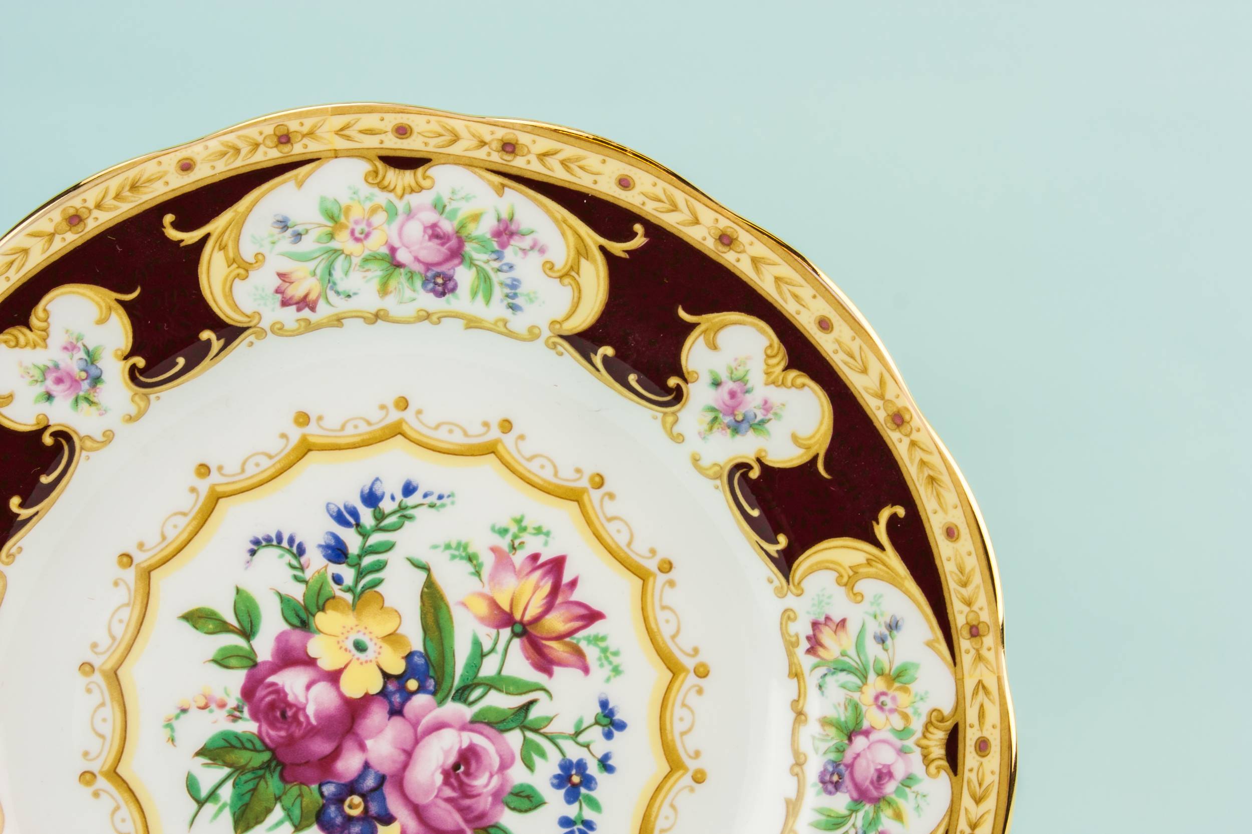 Stylish Vintage Royal — Retro bone china serving dish 1
