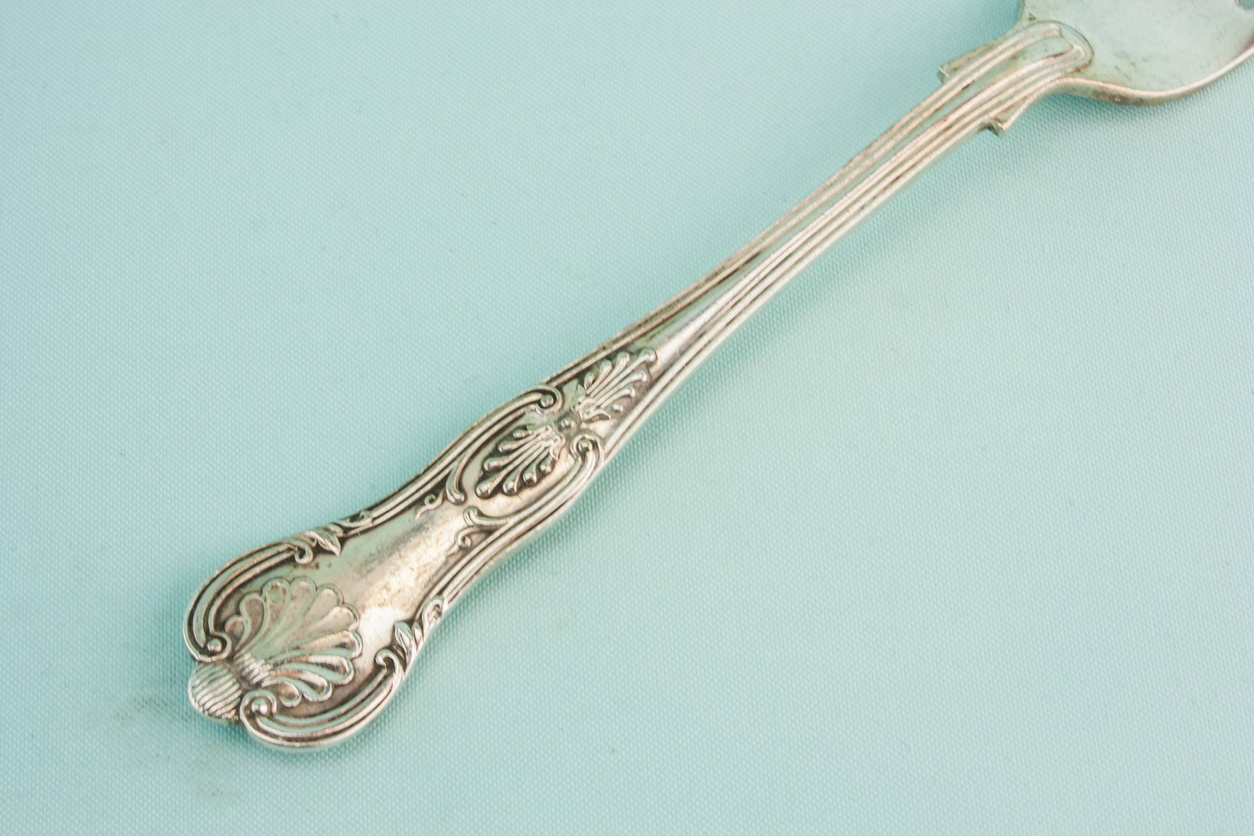 Vintage Silver Plated — 3 Neo-Classical dinner forks 2