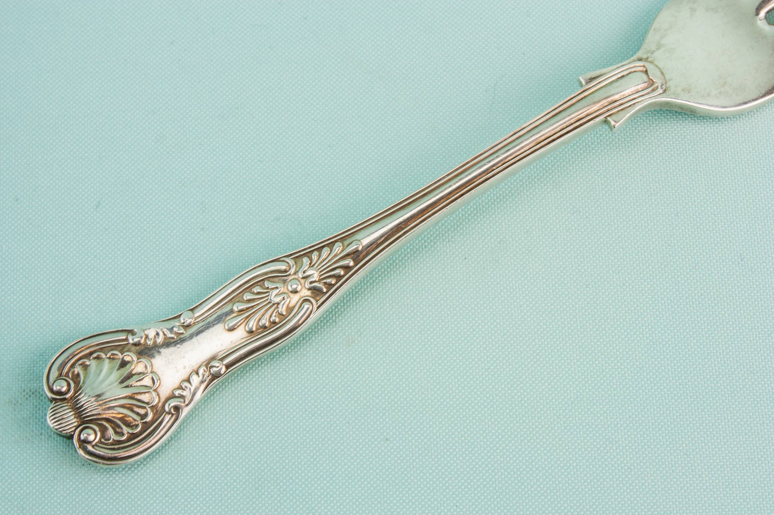 Neo-Classical Silver Plated — 3 medium dinner forks 2