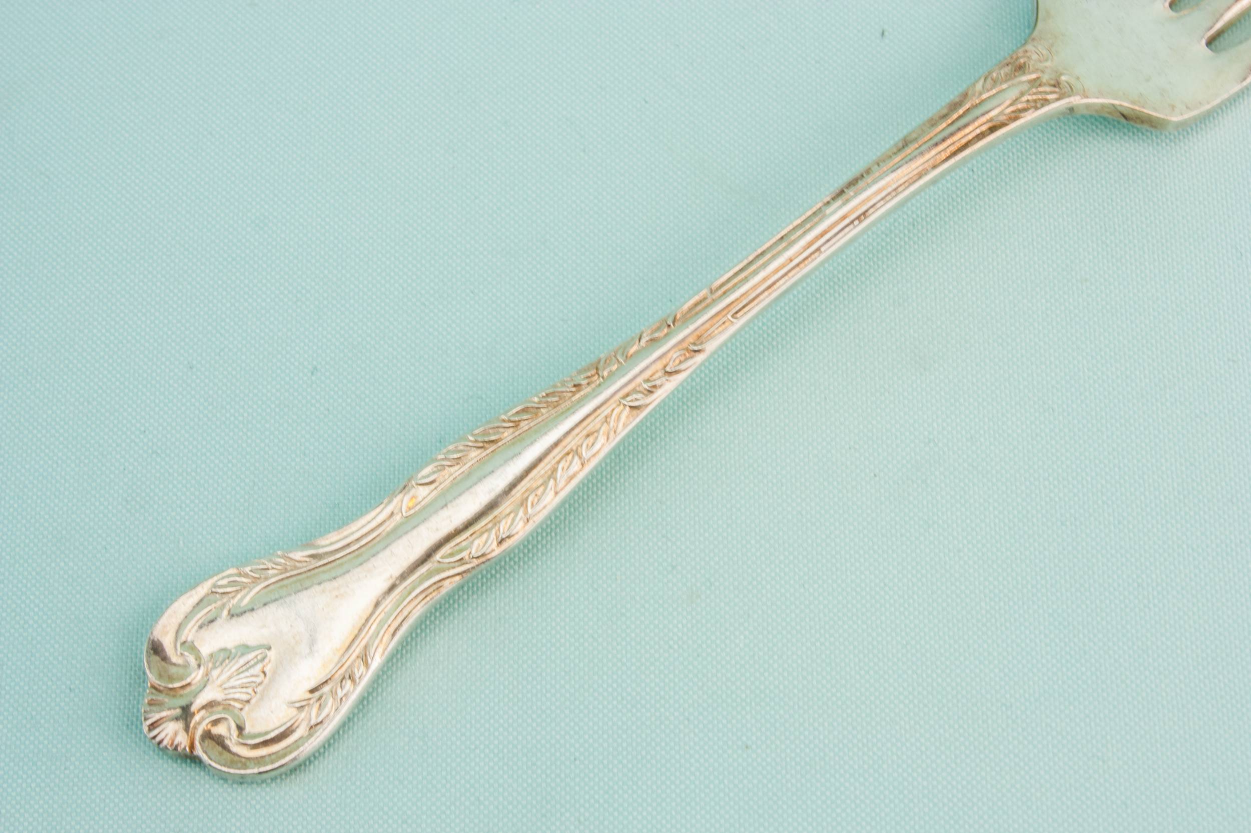 Vintage Silver Plated — 6 Neo-Classical dinner forks 2