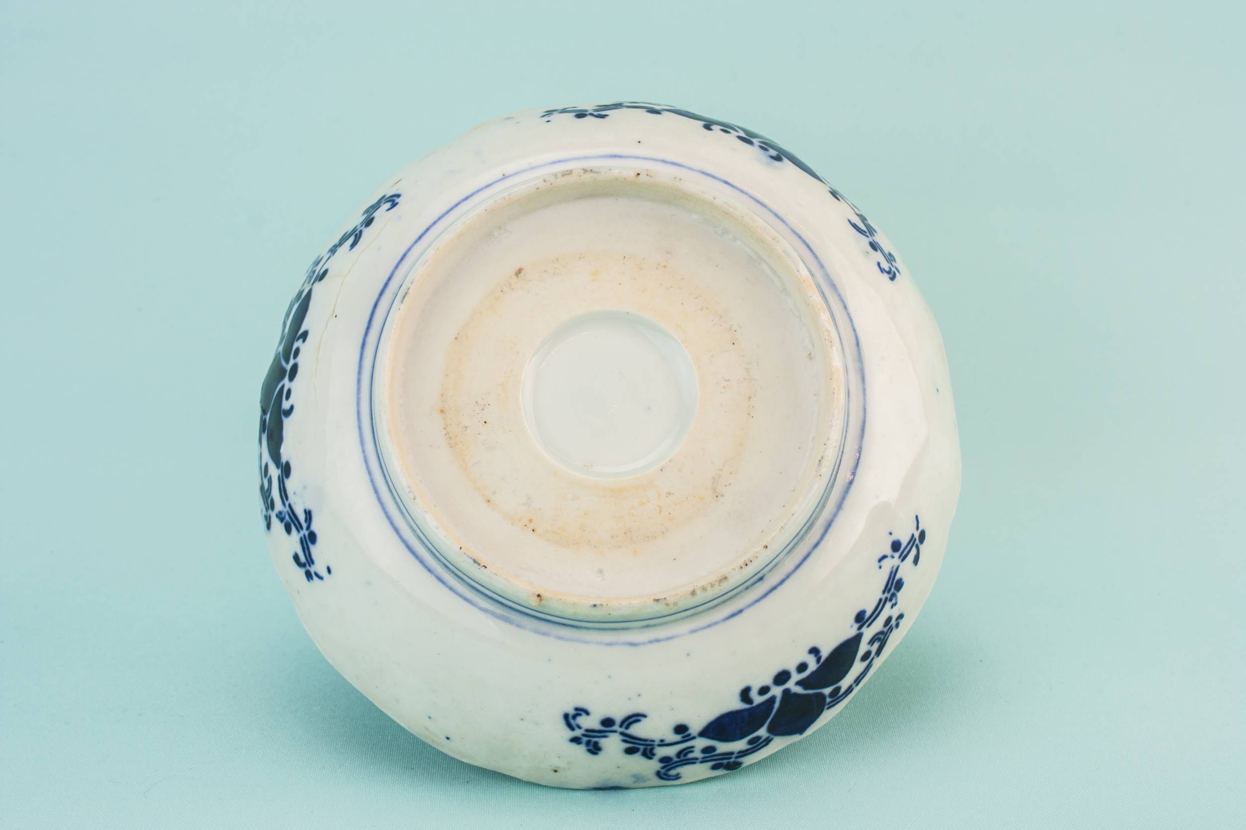 Vintage Small Porcelain — Imari porcelain bowl 2