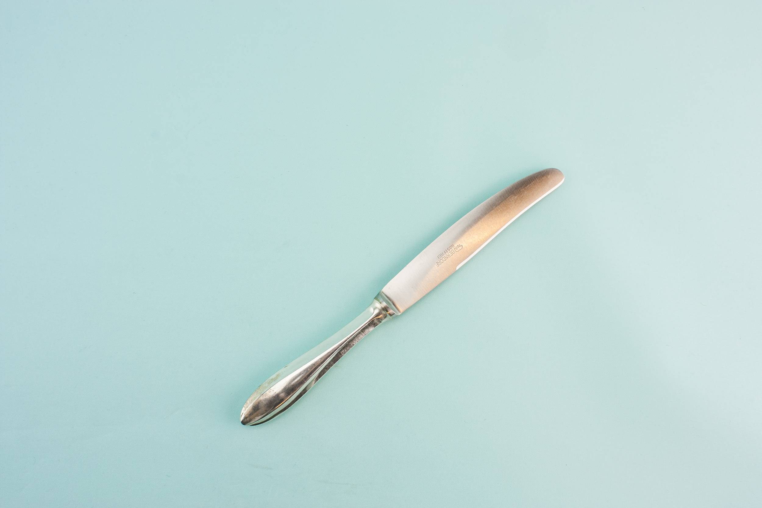 4 Art Deco dinner knives