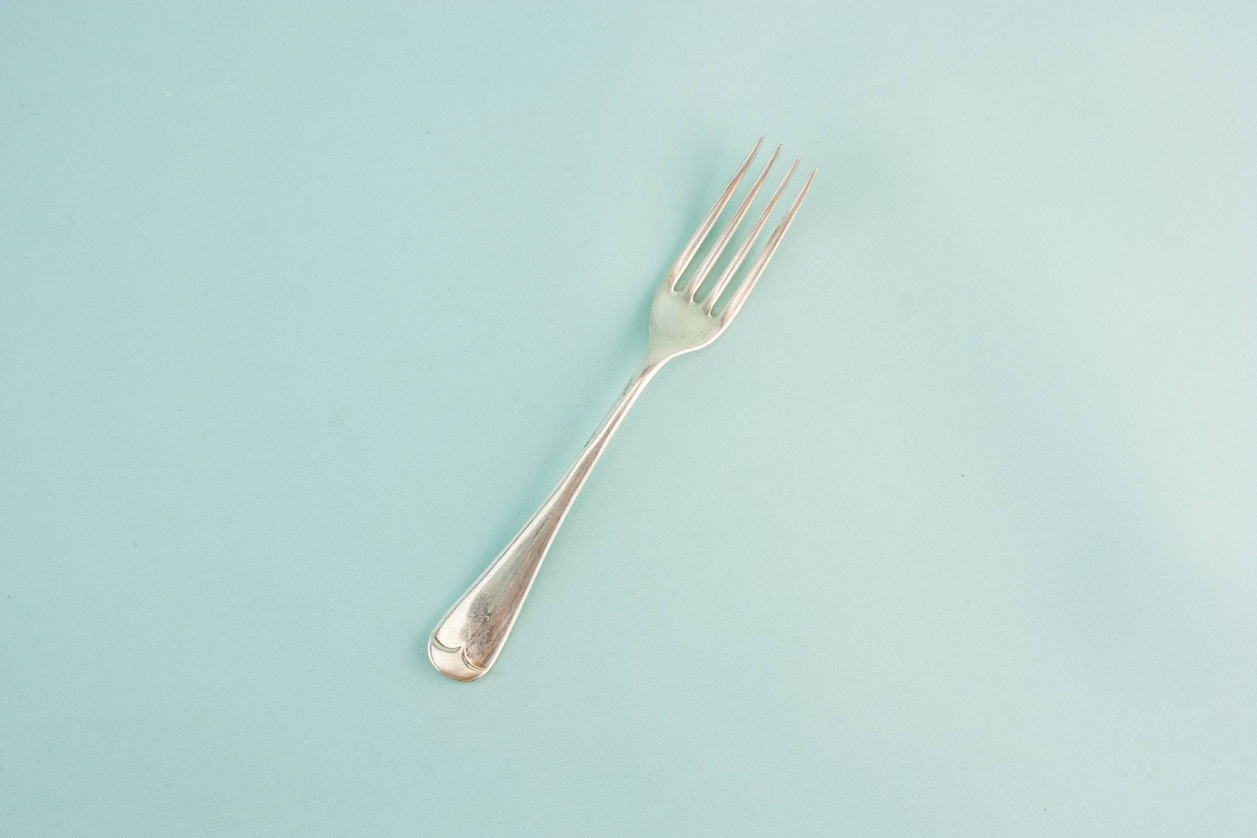 Neo-Classical Vintage Silver — 6 medium dinner forks