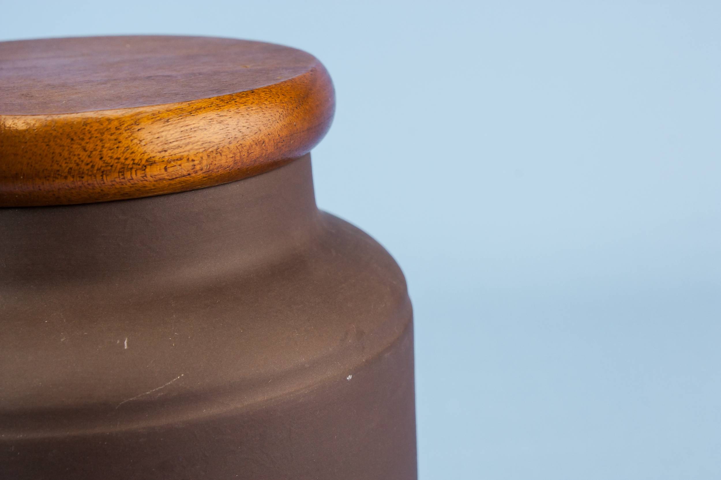 Pottery Elegant Contrast — Hornsea pottery jar 2