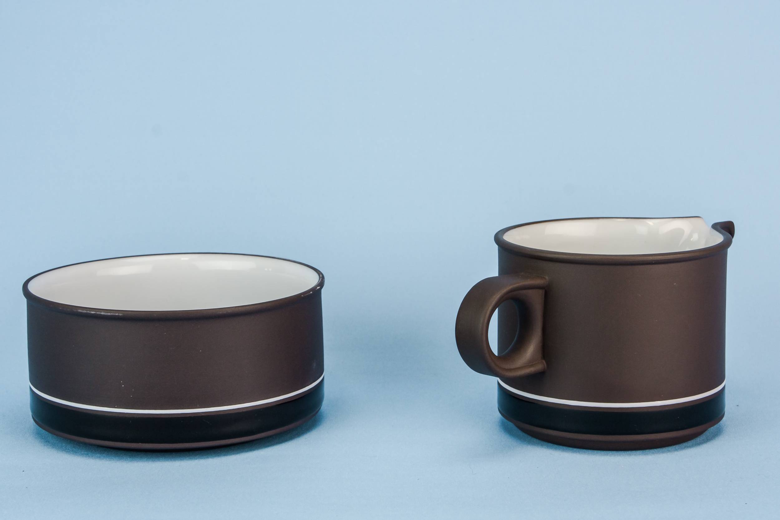 Vintage Elegant Contrast — Sugar bowl and creamer set 1