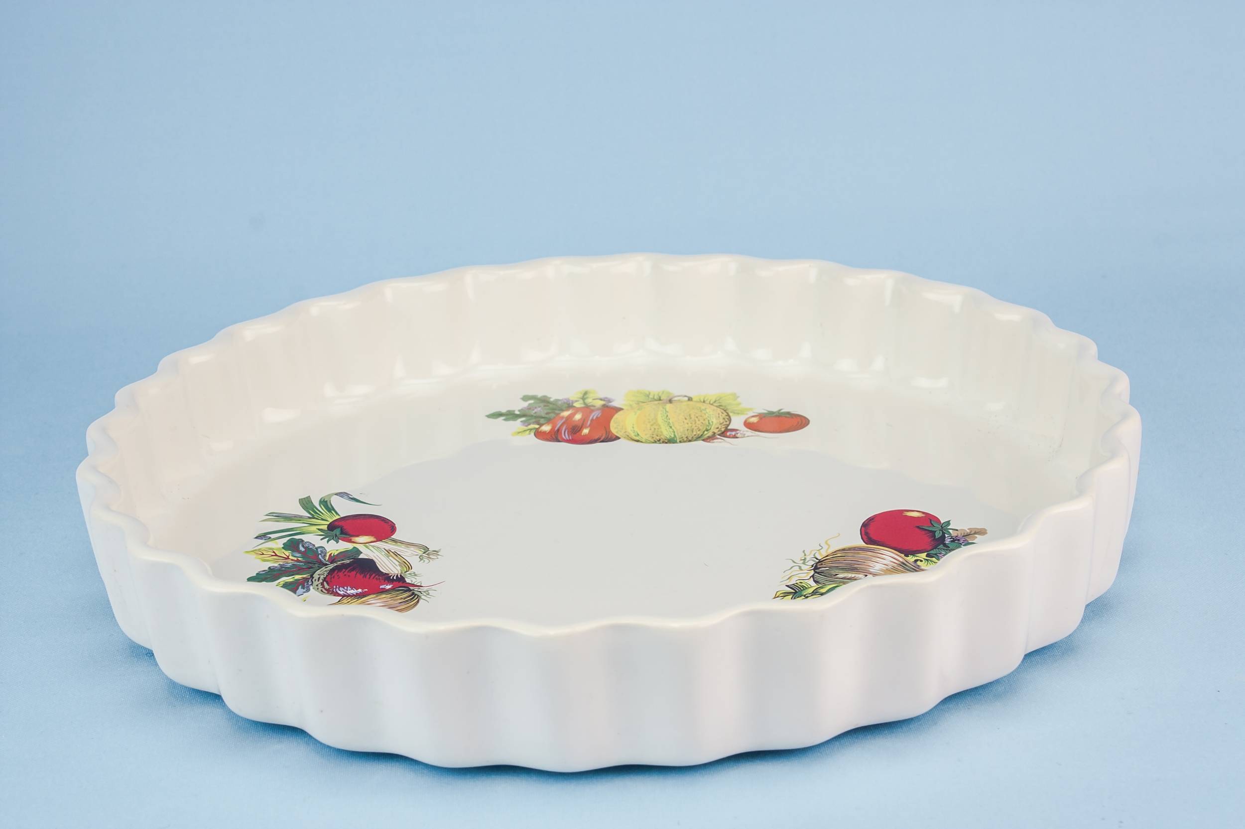 Elegant Pottery Serving — Retro pottery serving bowl 2
