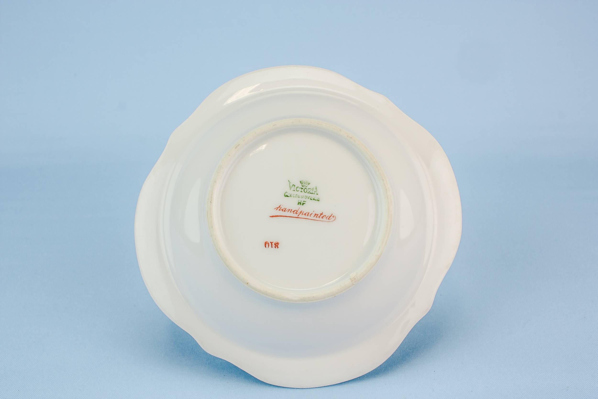 Delightful Vintage Floral — Small serving bowl 2