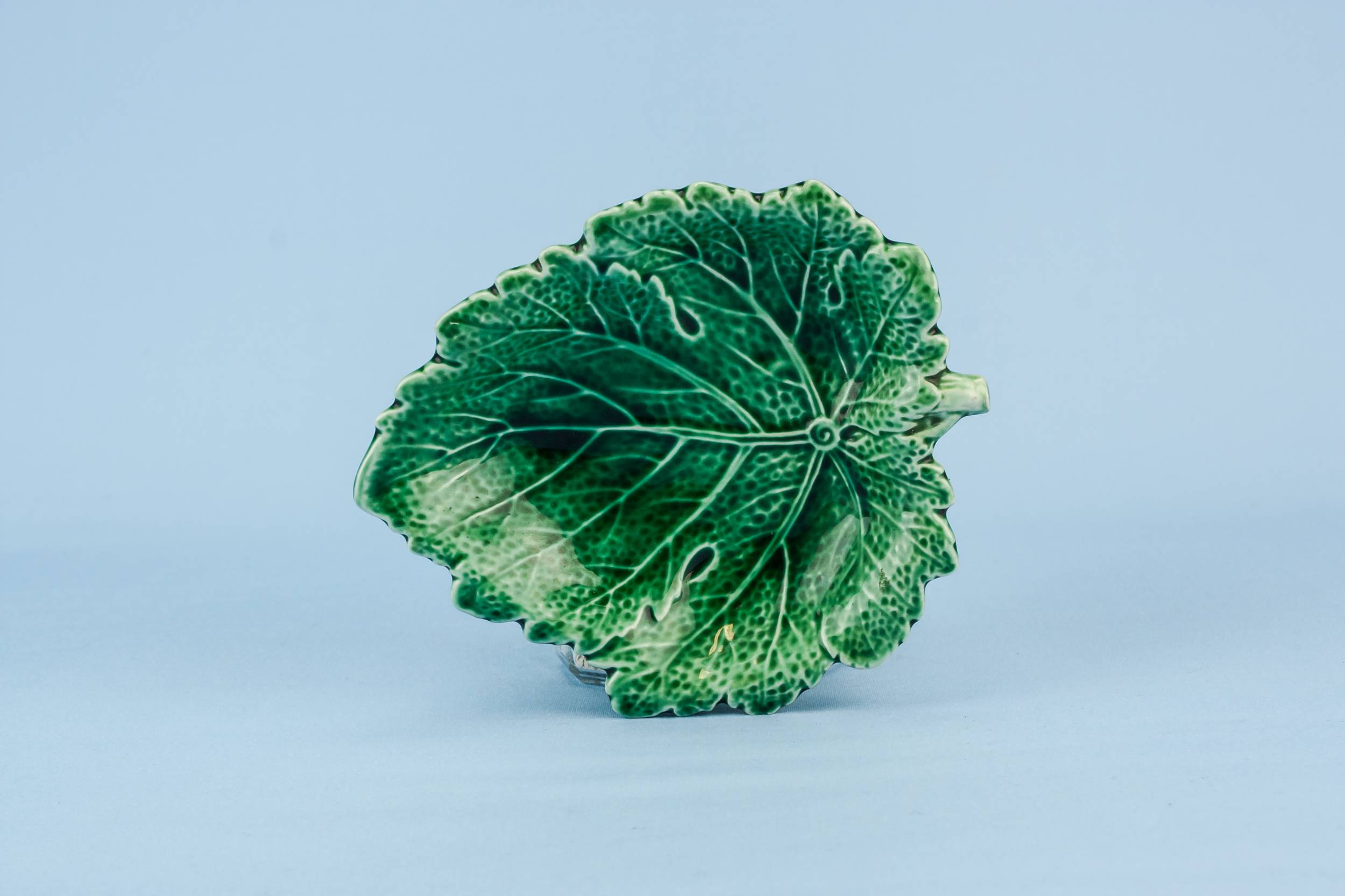 Vintage Pottery Serving — Pottery serving dish