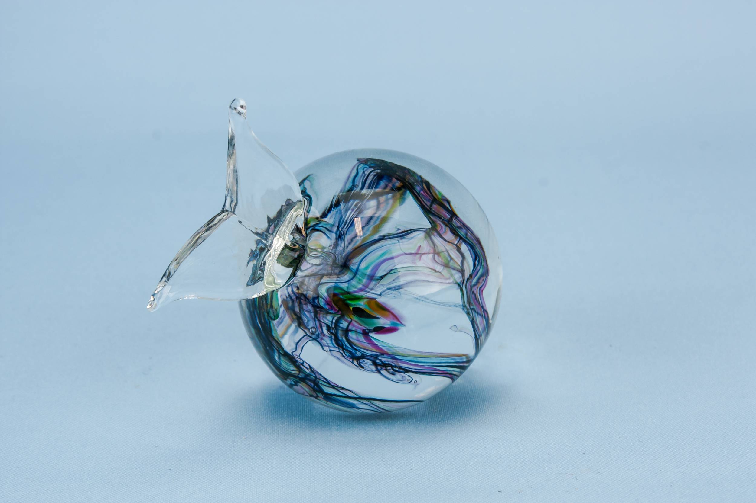 Charming Modernist Paperweight — Glass paperweight 1