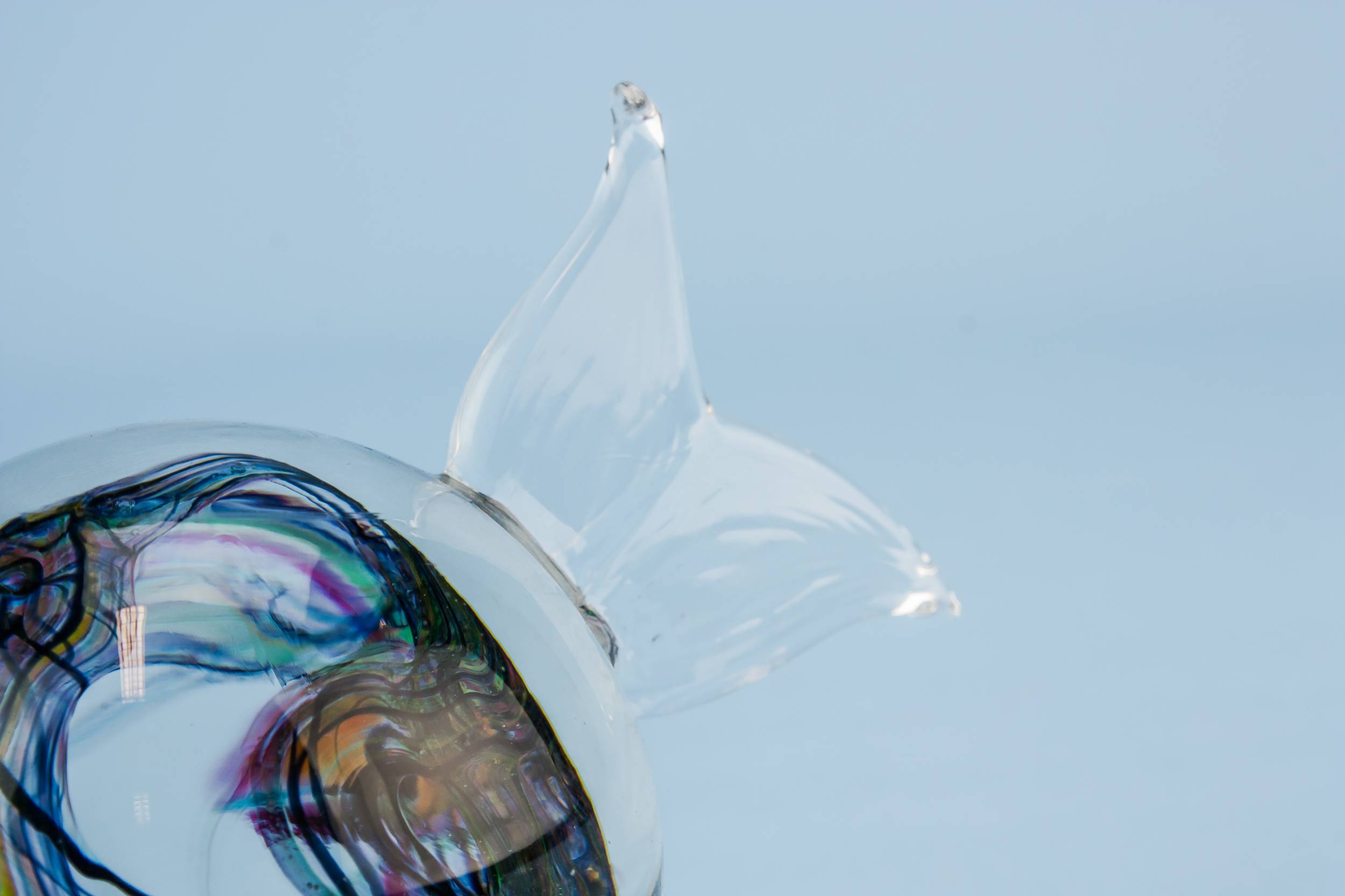 Charming Modernist Paperweight — Glass paperweight 3