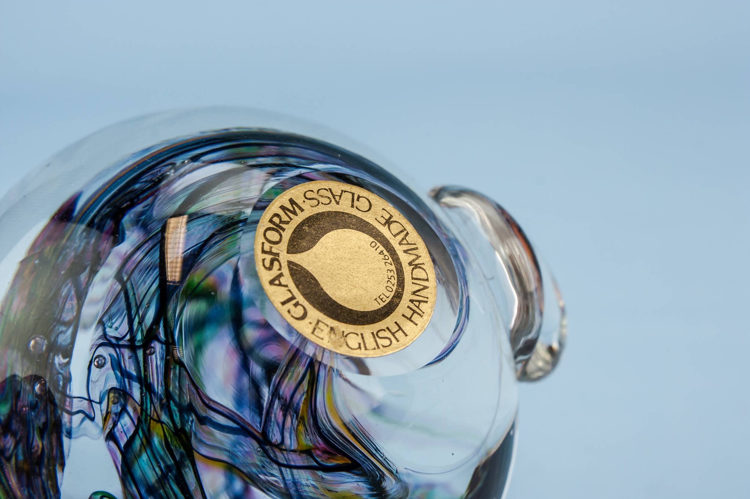Charming Modernist Paperweight — Glass paperweight 4