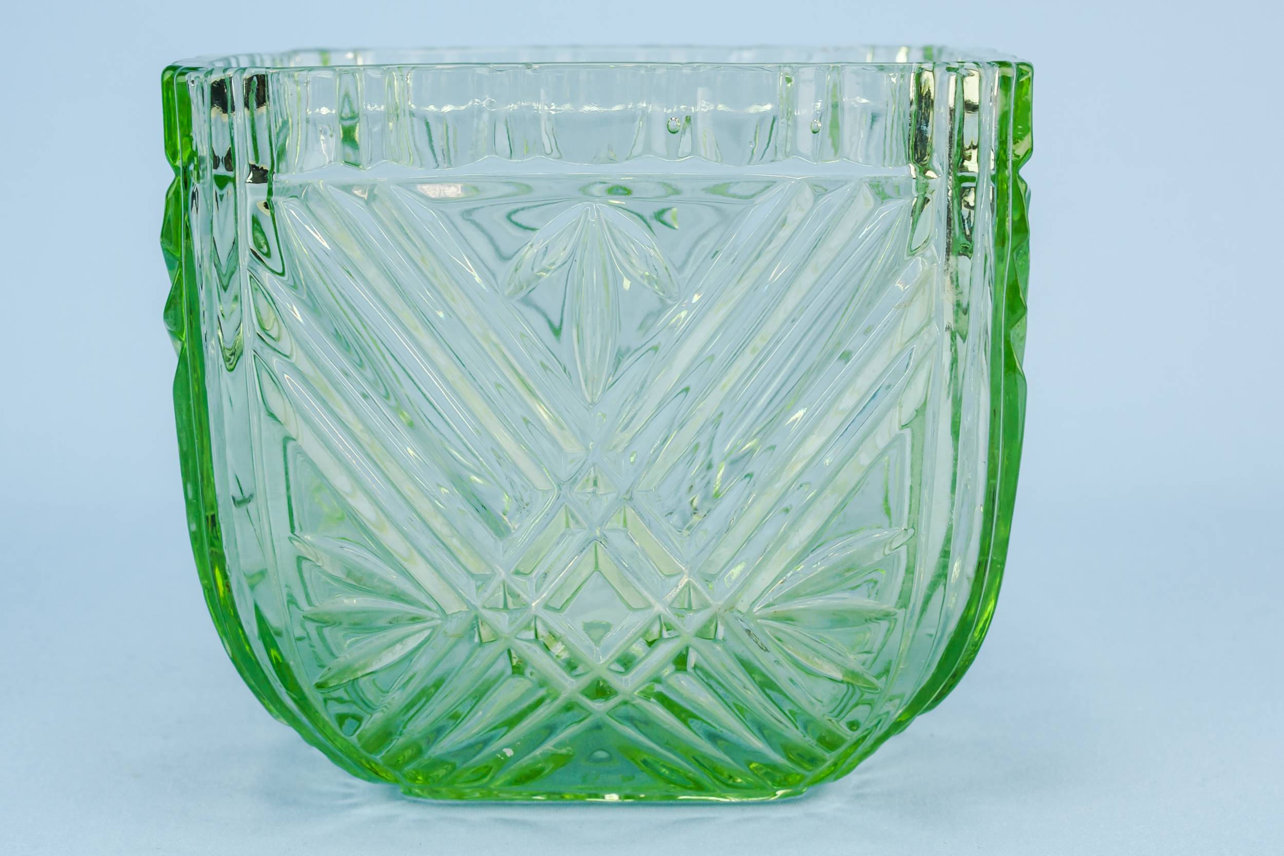 Mid-Century Modern Vintage — Mid-Century Modern glass vase 1