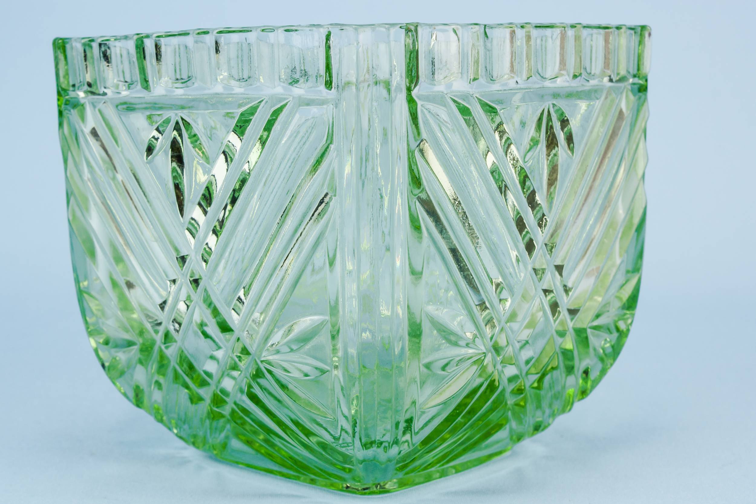 Mid-Century Modern Vintage — Mid-Century Modern glass vase 2