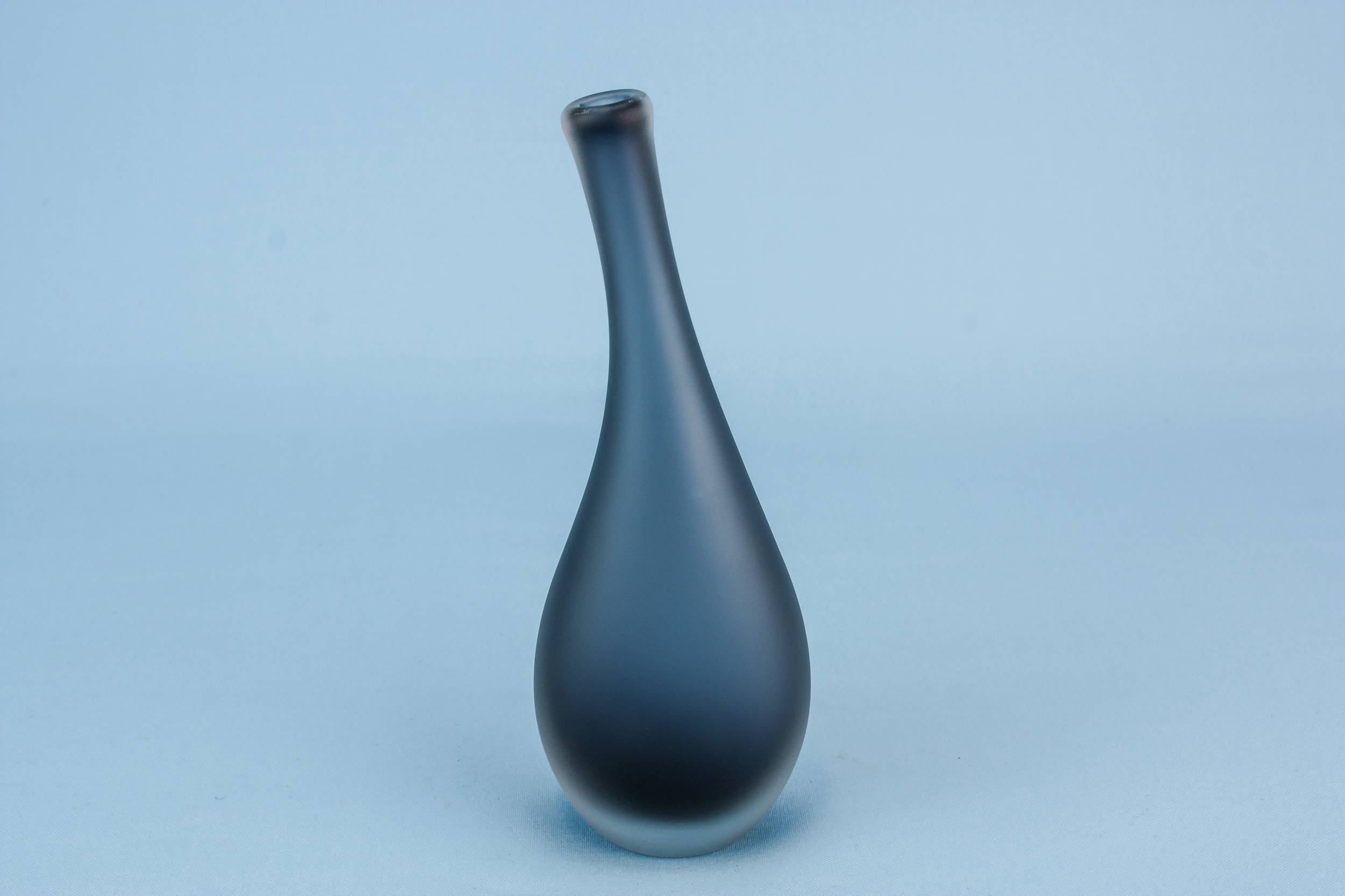 Vintage Glass Gift — Medium drop vase