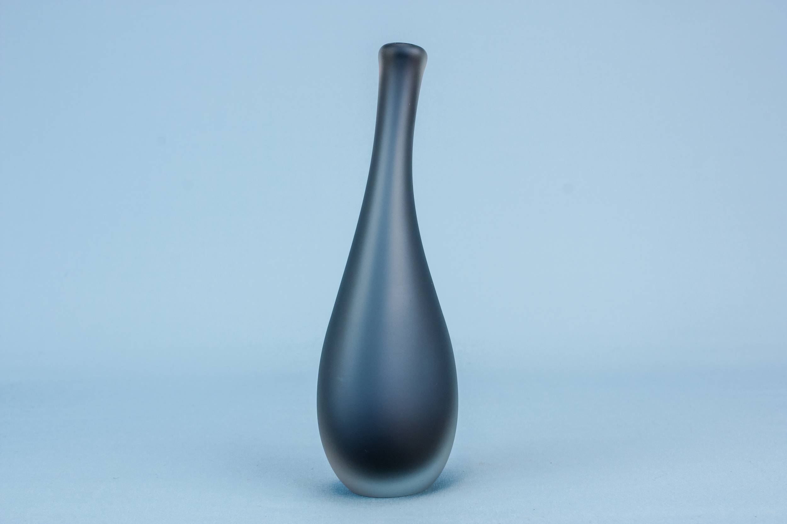 Vintage Glass Gift — Medium drop vase 1