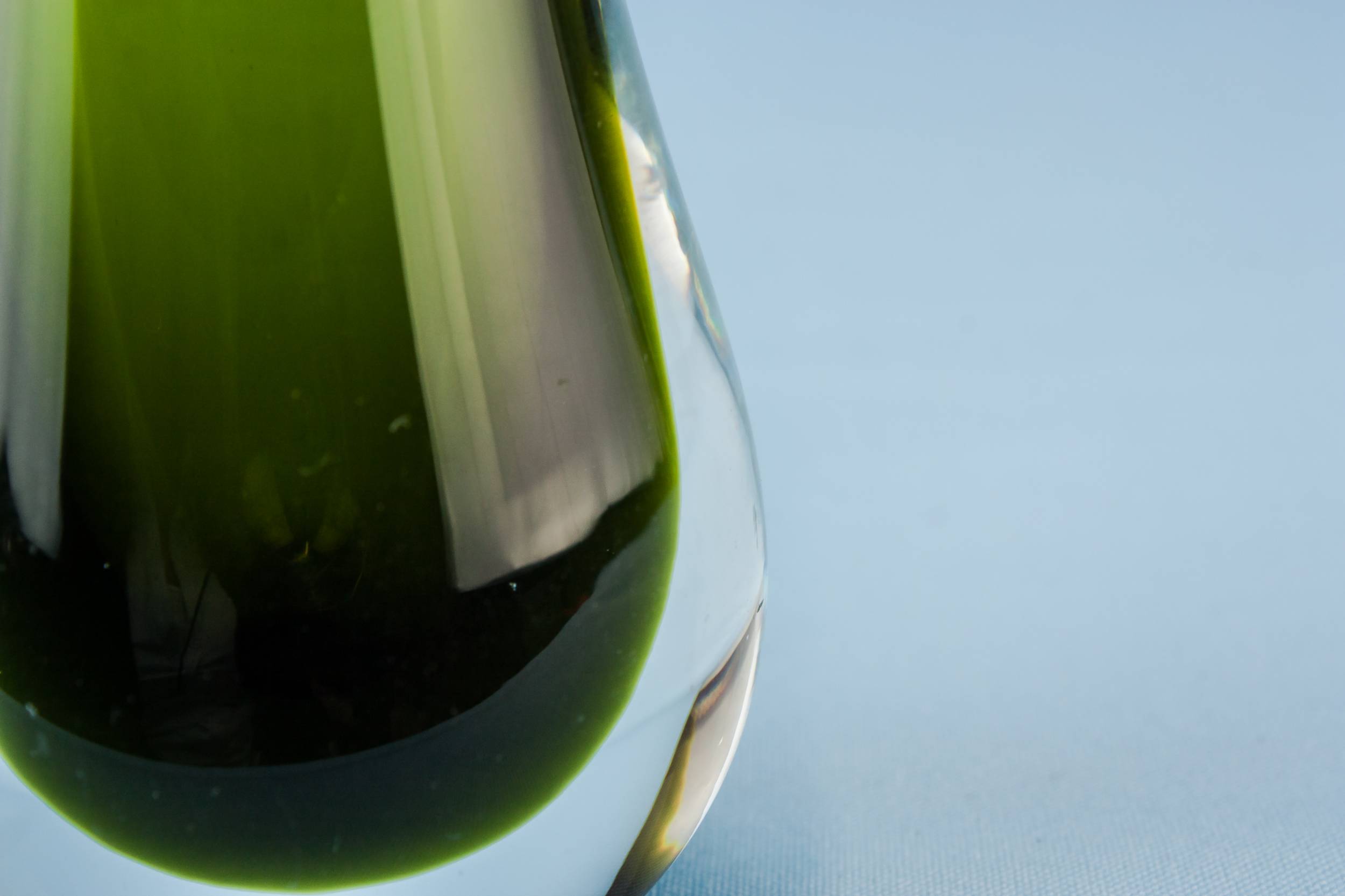 Vintage Glass Caithness — Green glass vase 2