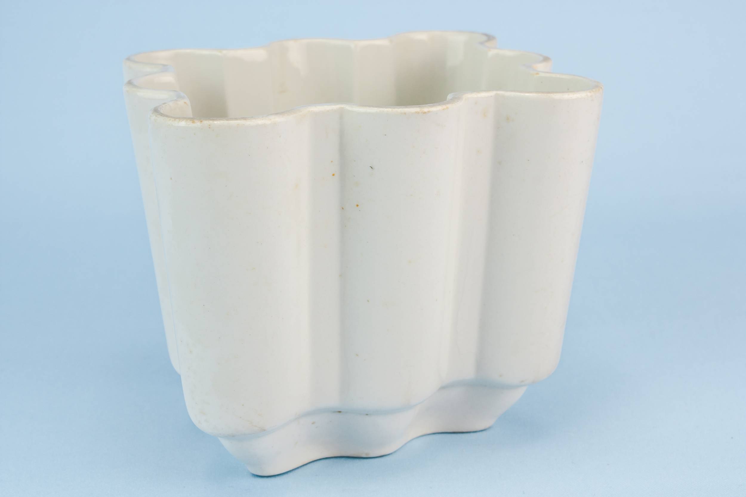 Vintage Art Deco — Stoneware baking mould 2