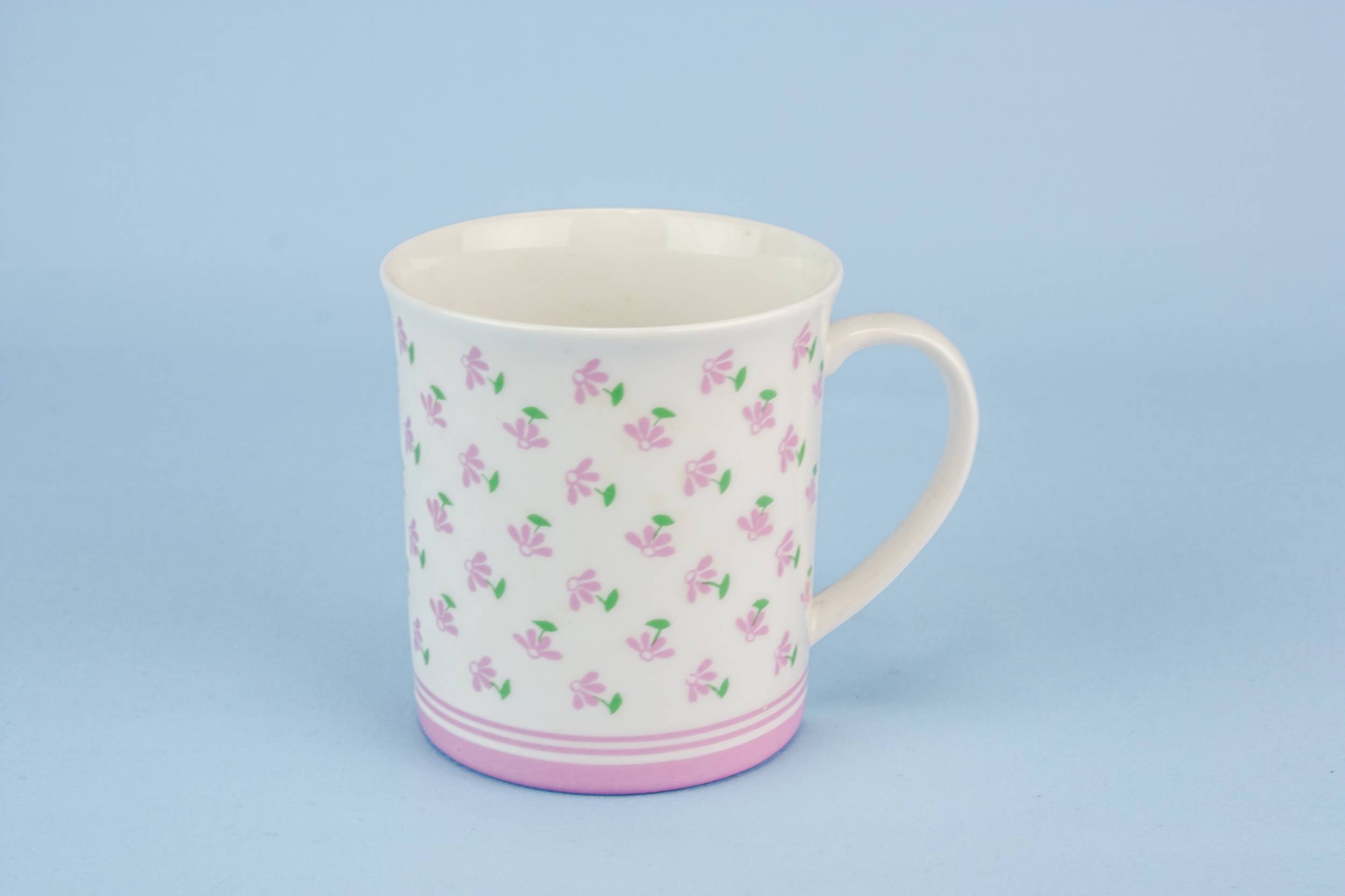 Vintage Cute Cup — Bone china retro mug